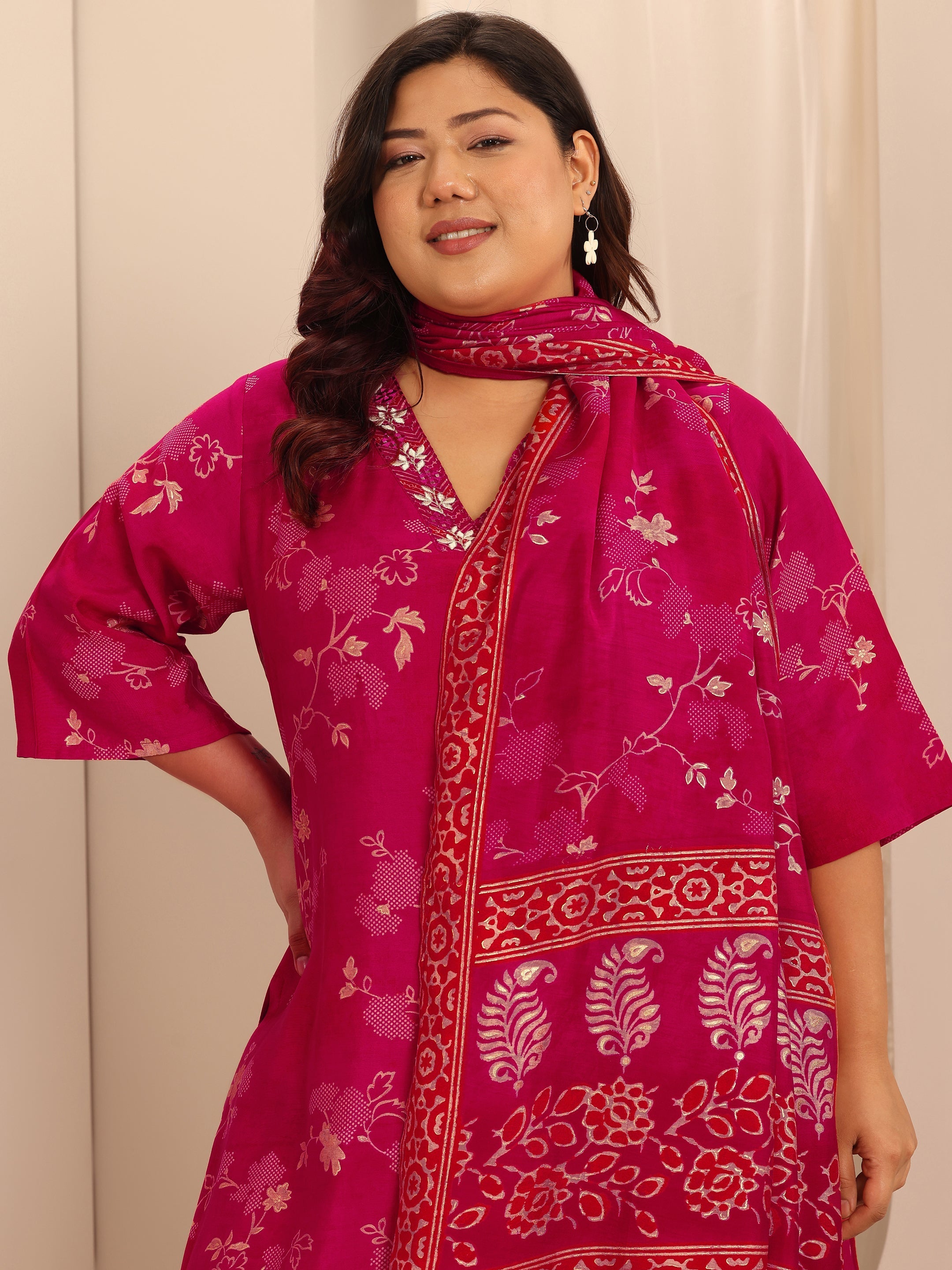 libas Plus Size Red Printed Silk Blend Straight Suit Set With Dupatta-picture-17
