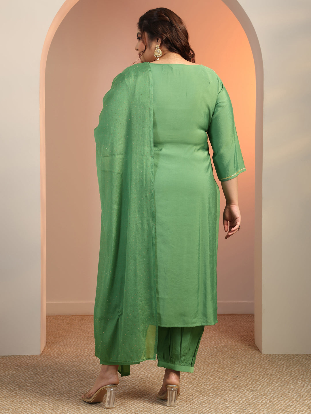  Plus Size Green Embroidered Silk blend Straight Suit Set With Dupatta 
