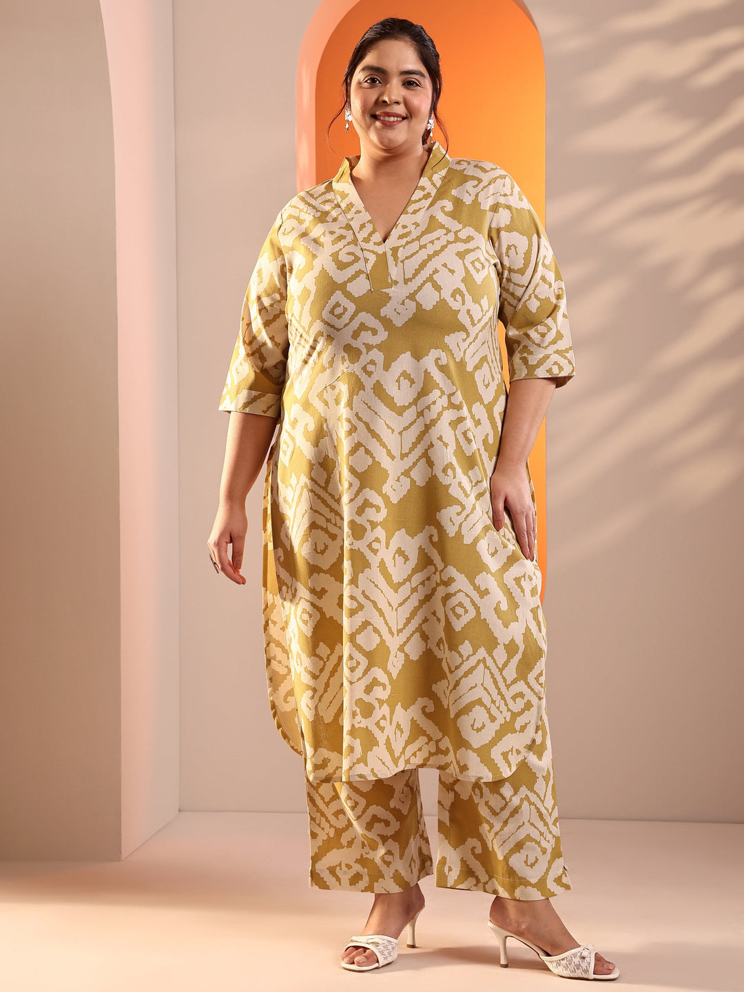  Plus Size Mustard Printed Cotton Blend Straight Kurta Set 
