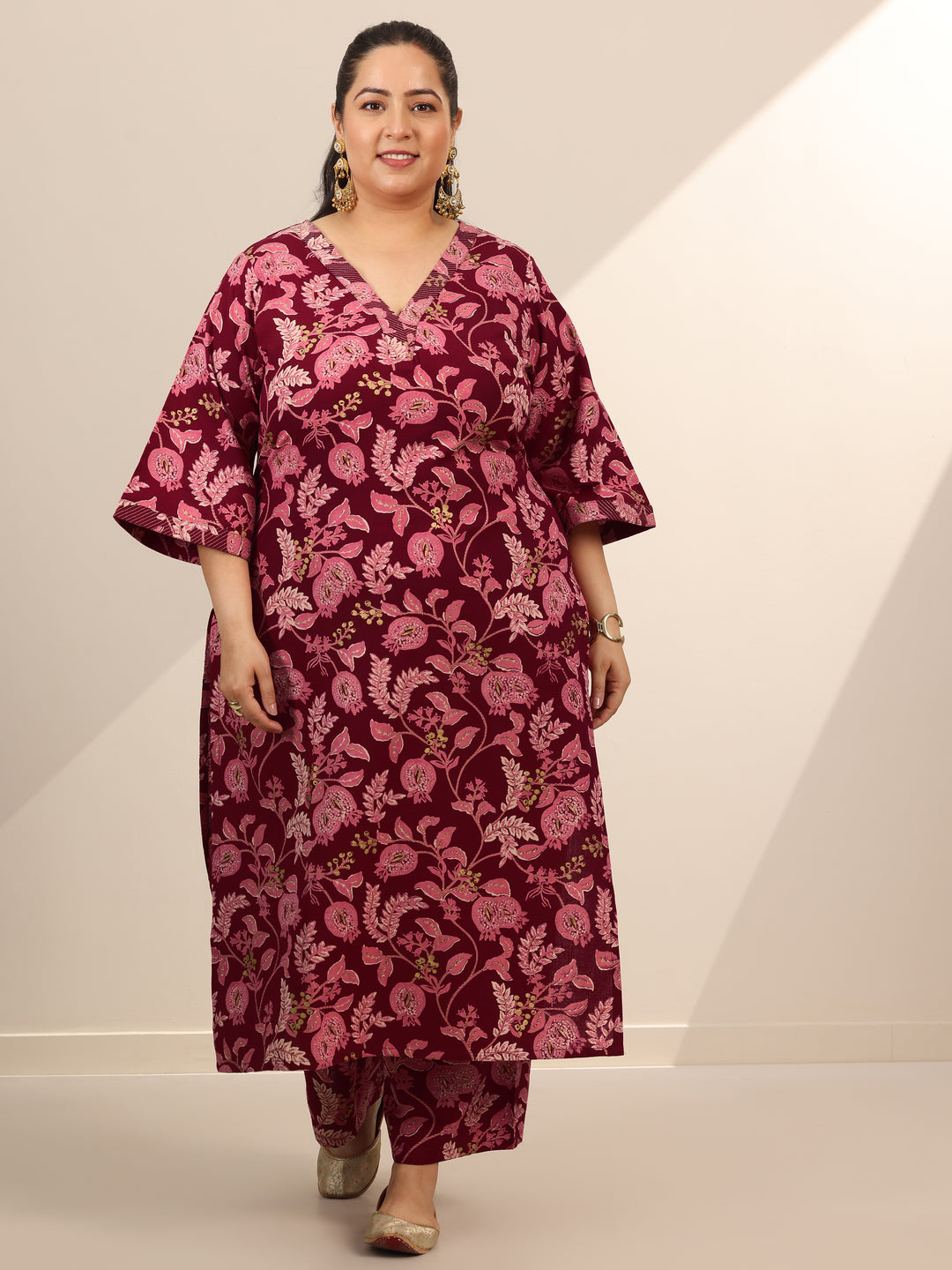  Plus Size Maroon Printed Cotton Blend Straight Kurta Set 