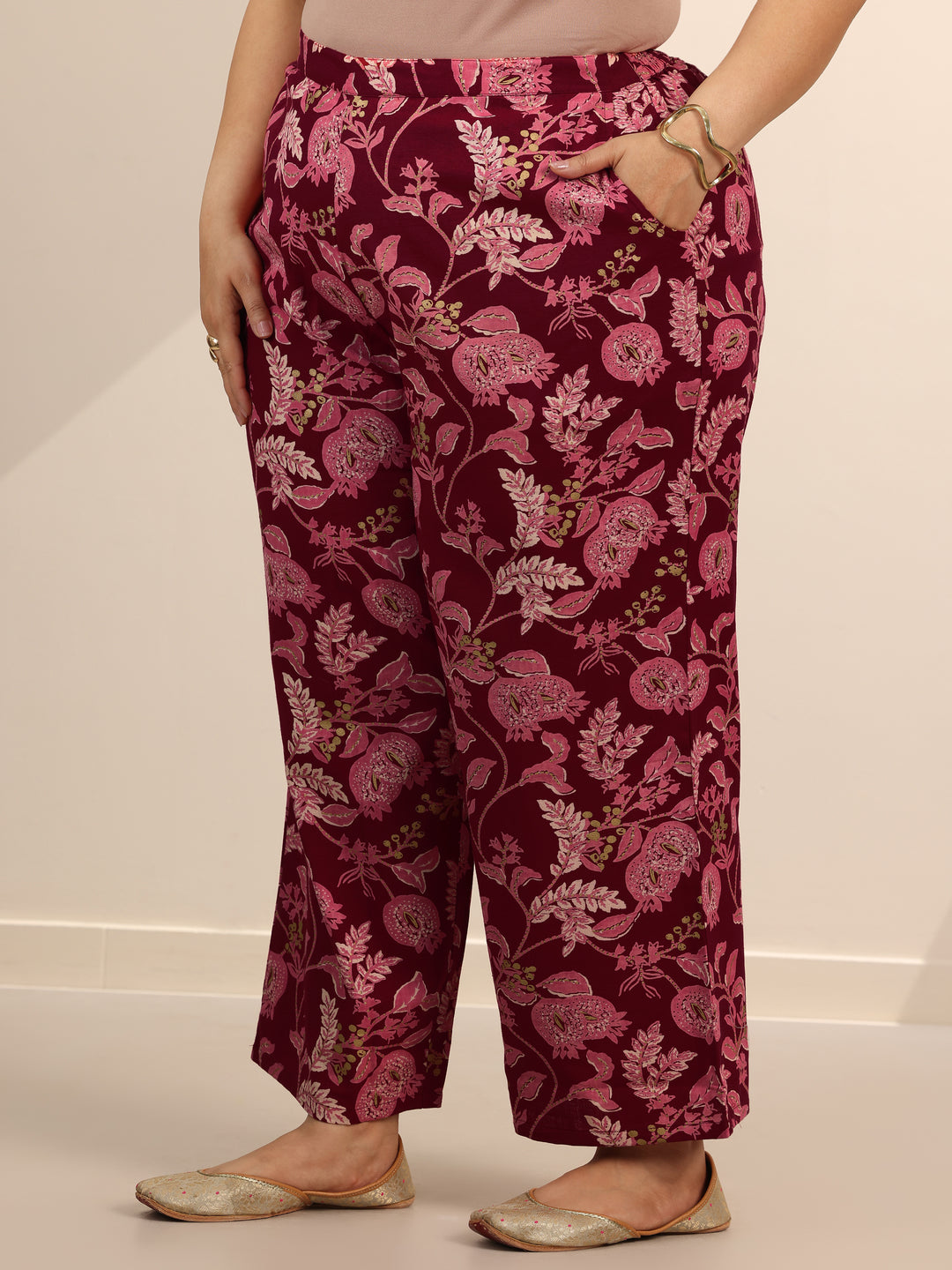  Plus Size Maroon Printed Cotton Blend Straight Kurta Set 