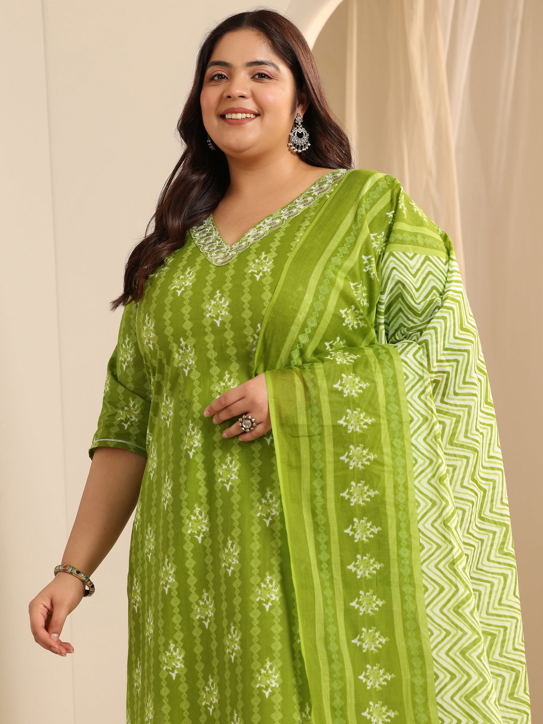  Plus Size Green Printed Cotton Straight Suit Set With Dupatta 