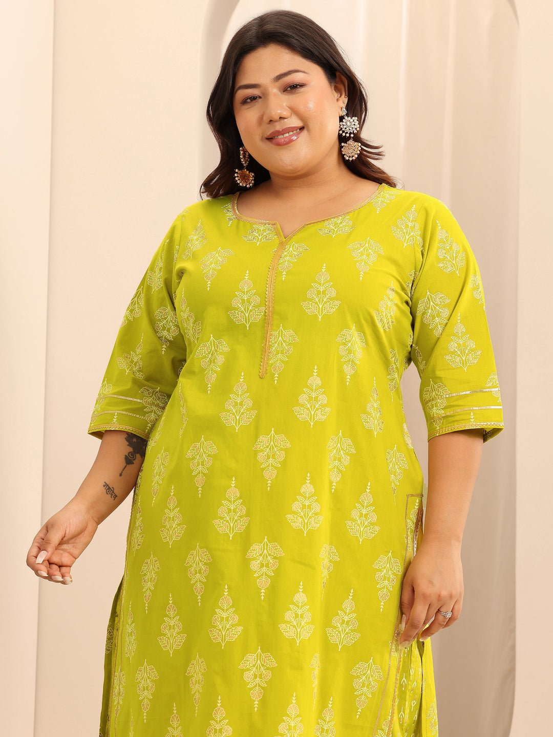  Plus Size Green Printed Cotton Straight Suit Set With Dupatta 