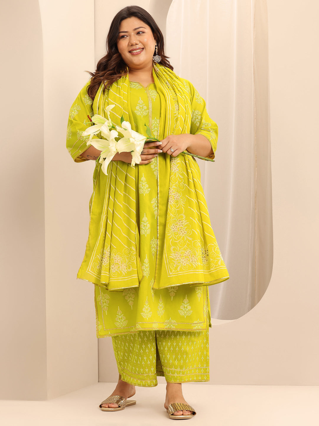 Plus Size Green Printed Cotton Straight Suit Set With Dupatta 