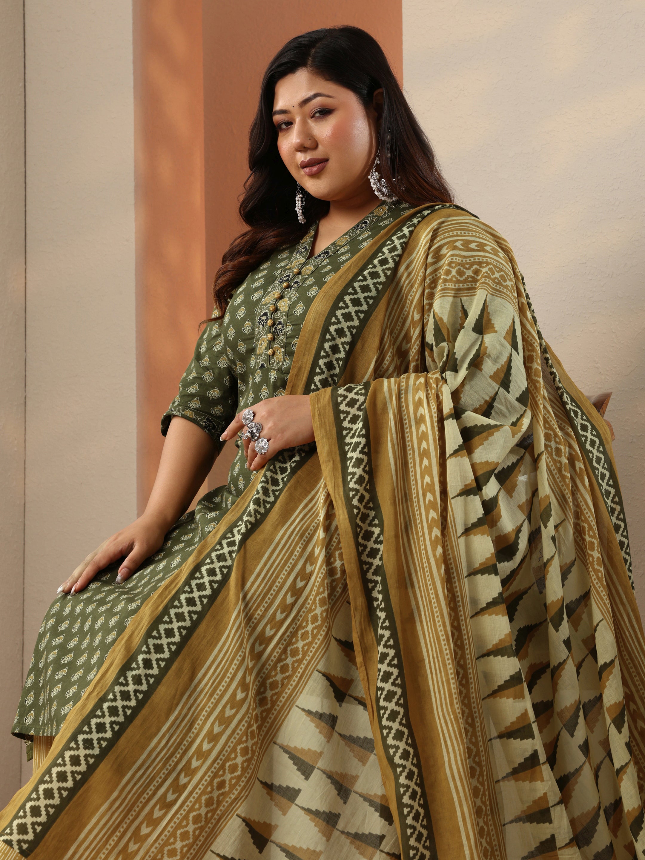 libas Plus Size Green Printed Cotton Straight Suit Set With Dupatta-picture-30