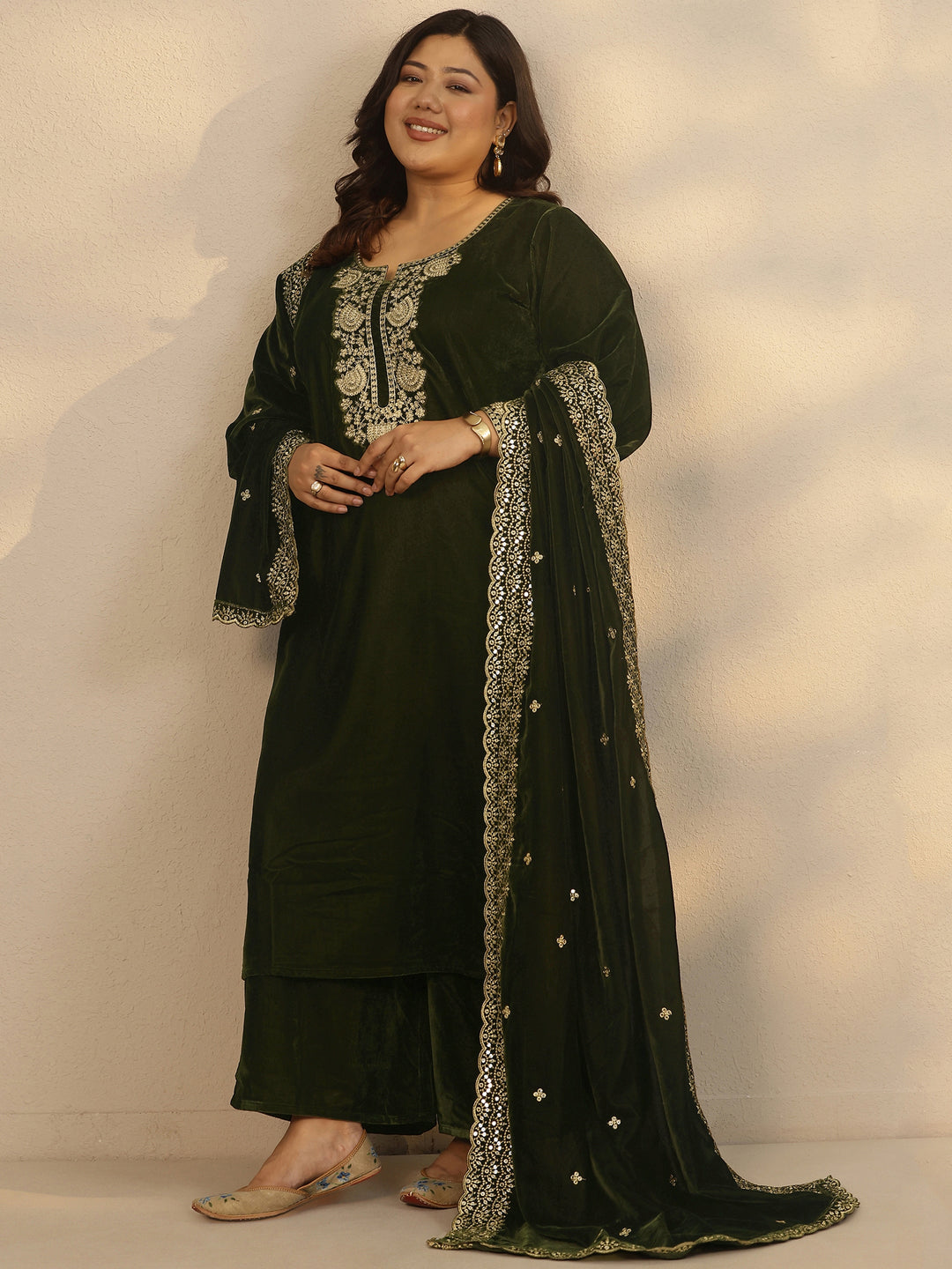 Plus Size Green Embroidered Velvet Straight Suit Set With Dupatta