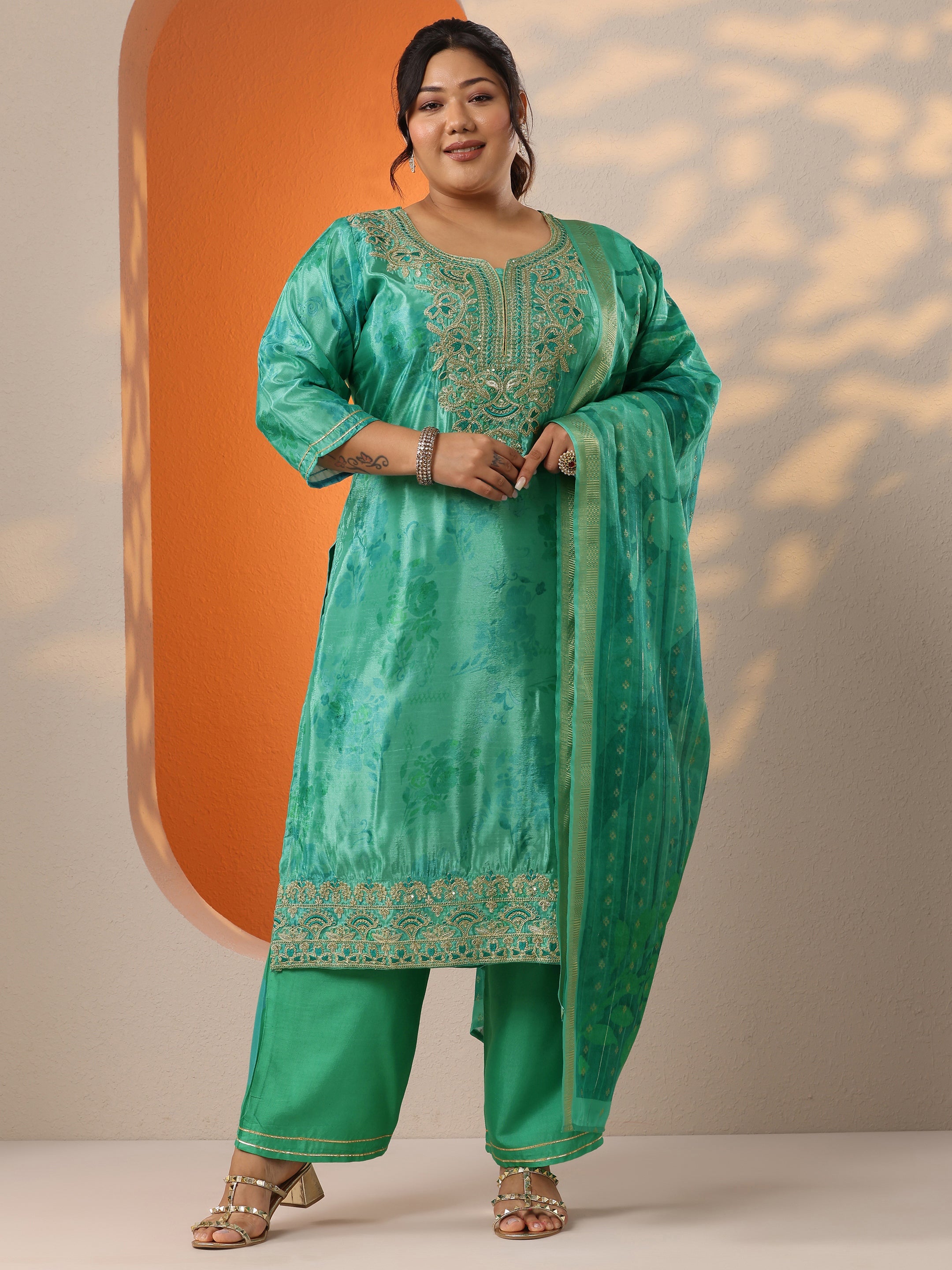 libas Plus Size Green Printed Chinon Straight Suit Set With Dupatta-picture-36