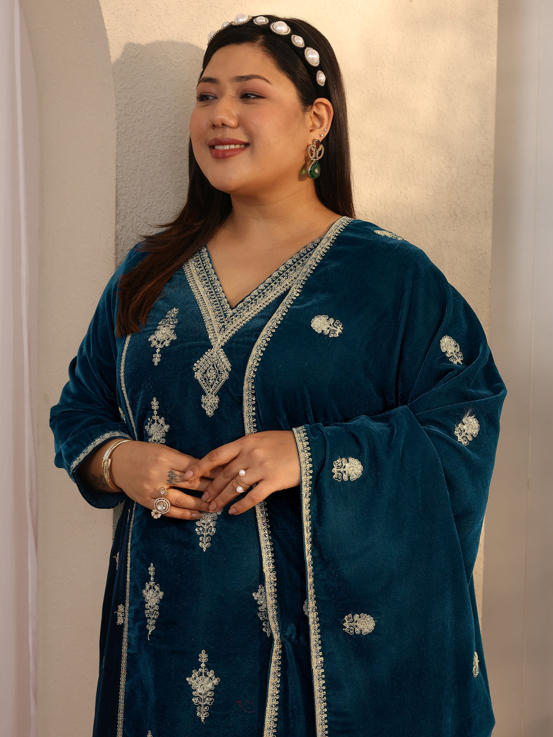  Plus Size Teal Embroidered Velvet Straight Suit Set With Dupatta 