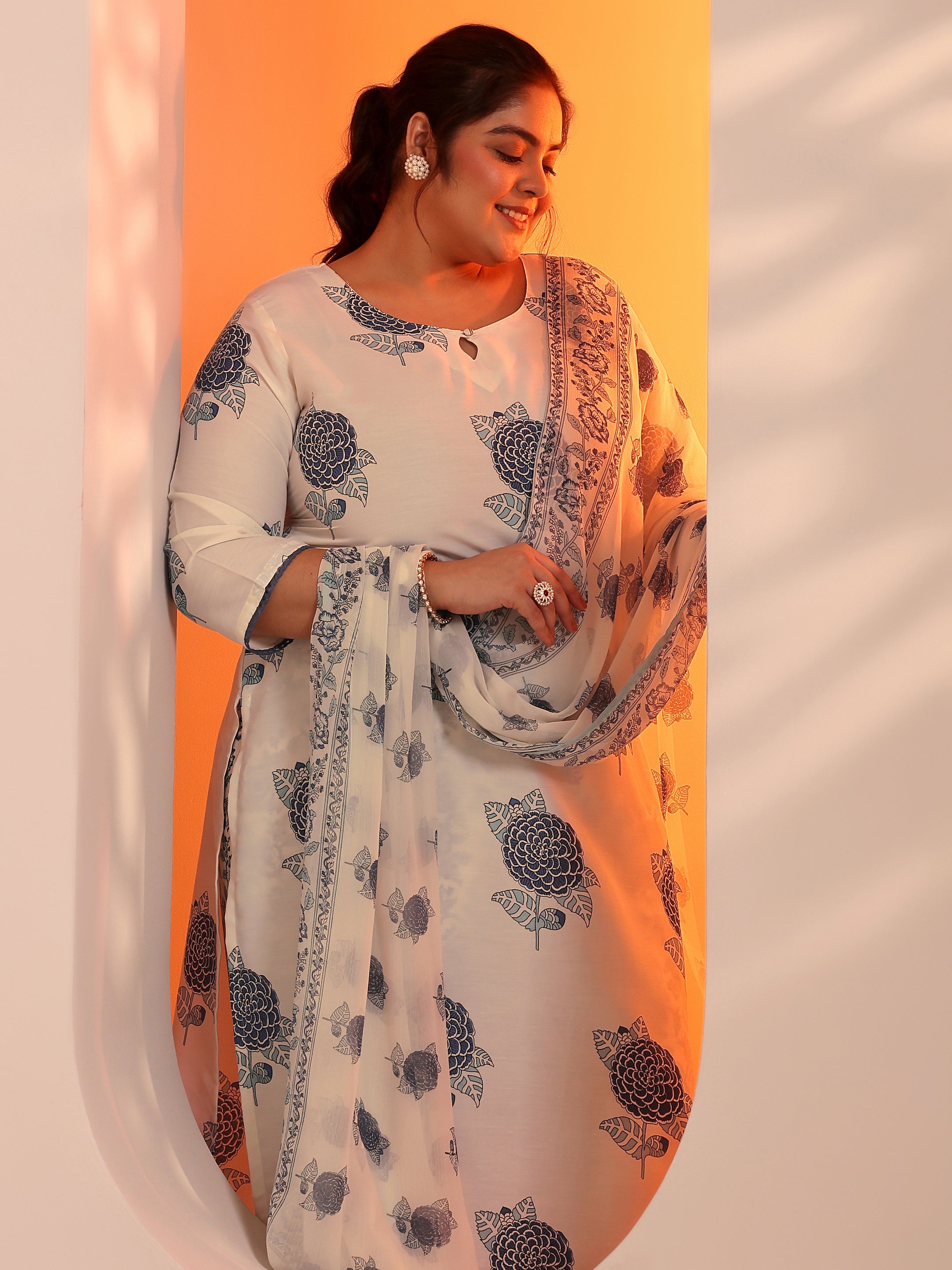 libas Plus Size Off White Printed Silk Blend Straight Suit Set With Dupatta-picture-34