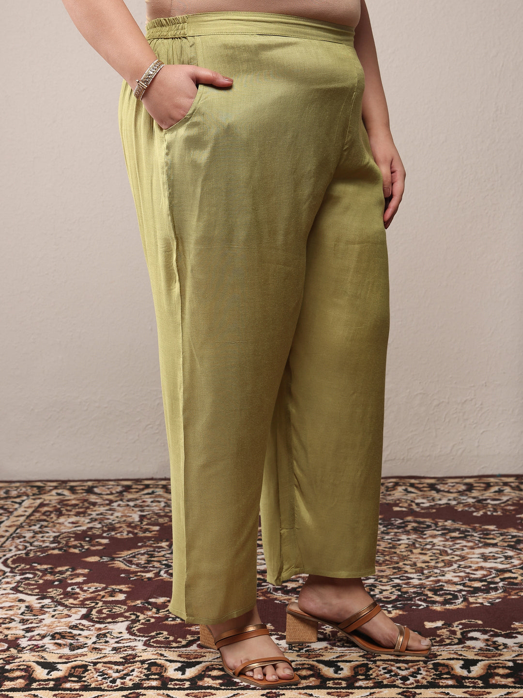  Plus Size Green Printed Silk Blend Straight Suit Set With Dupatta 