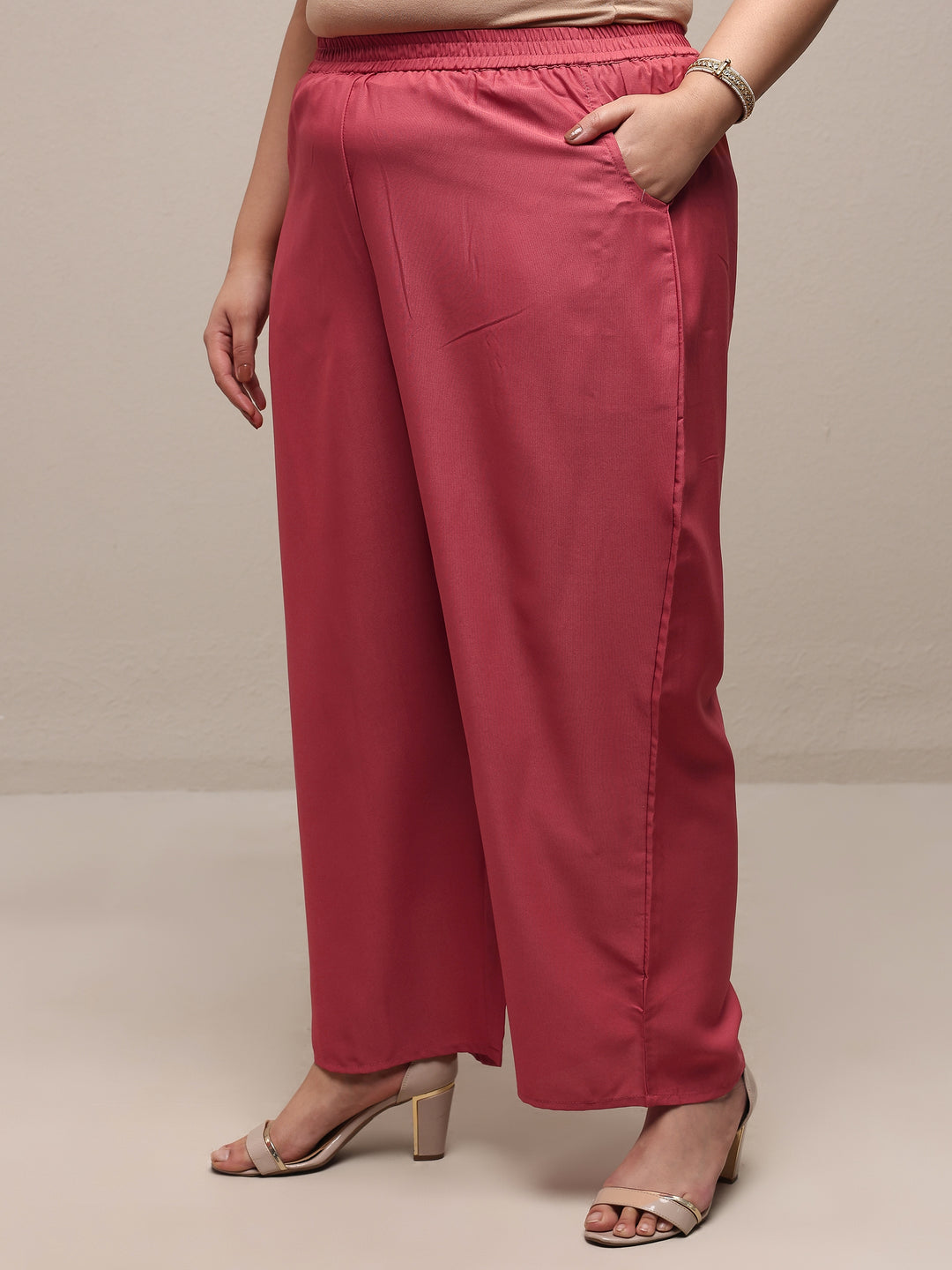  Plus Size Peach Printed Silk Blend Straight Suit Set With Dupatta 