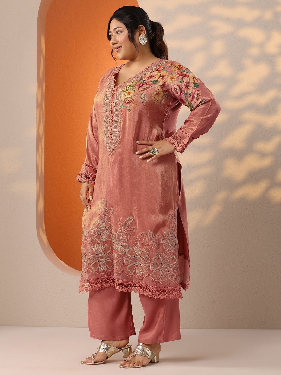 Plus Size Peach Printed Crepe Straight Suit Set With Dupatta 