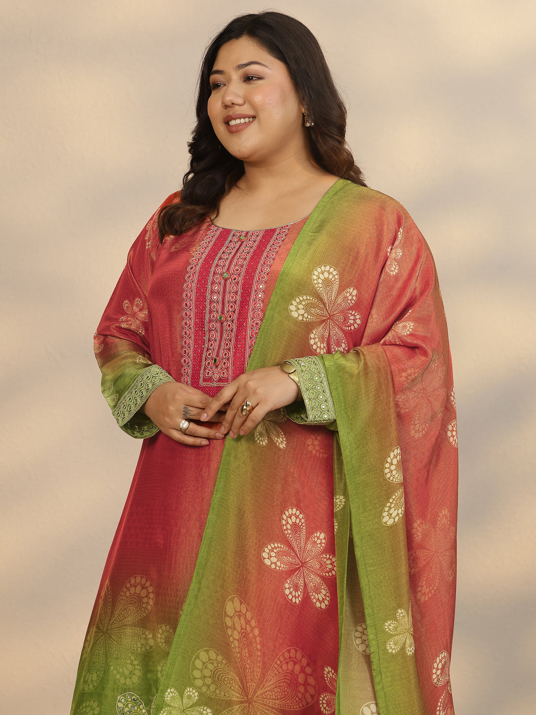  Plus Size Red Printed Crepe Straight Suit Set With Dupatta 