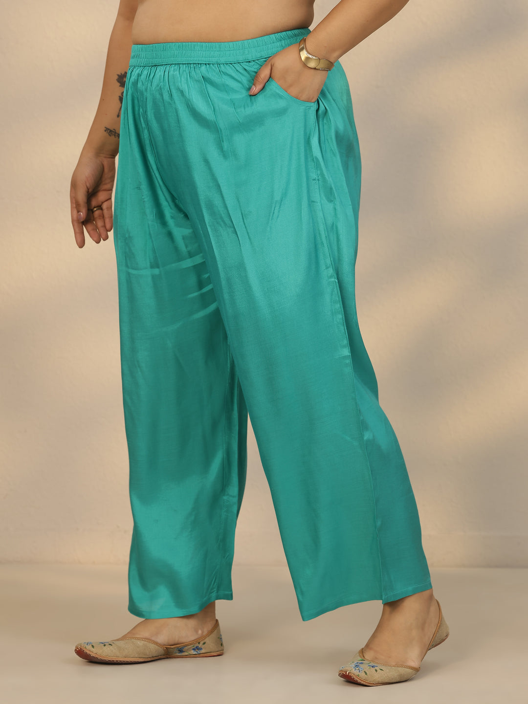  Plus Size Green Printed Crepe Straight Suit Set With Dupatta 