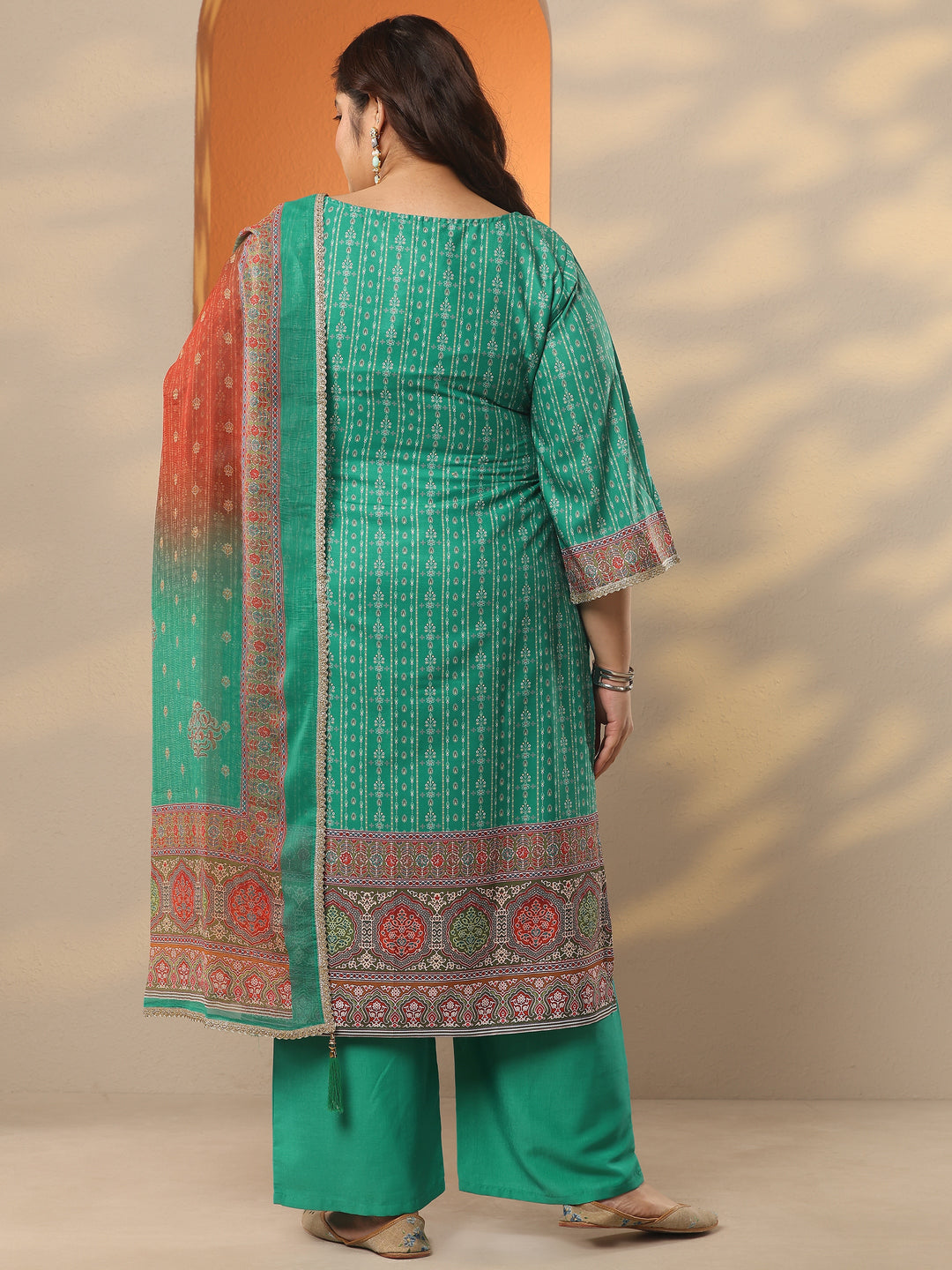  Plus Size Green Printed Silk Blend Straight Suit Set With Dupatta 
