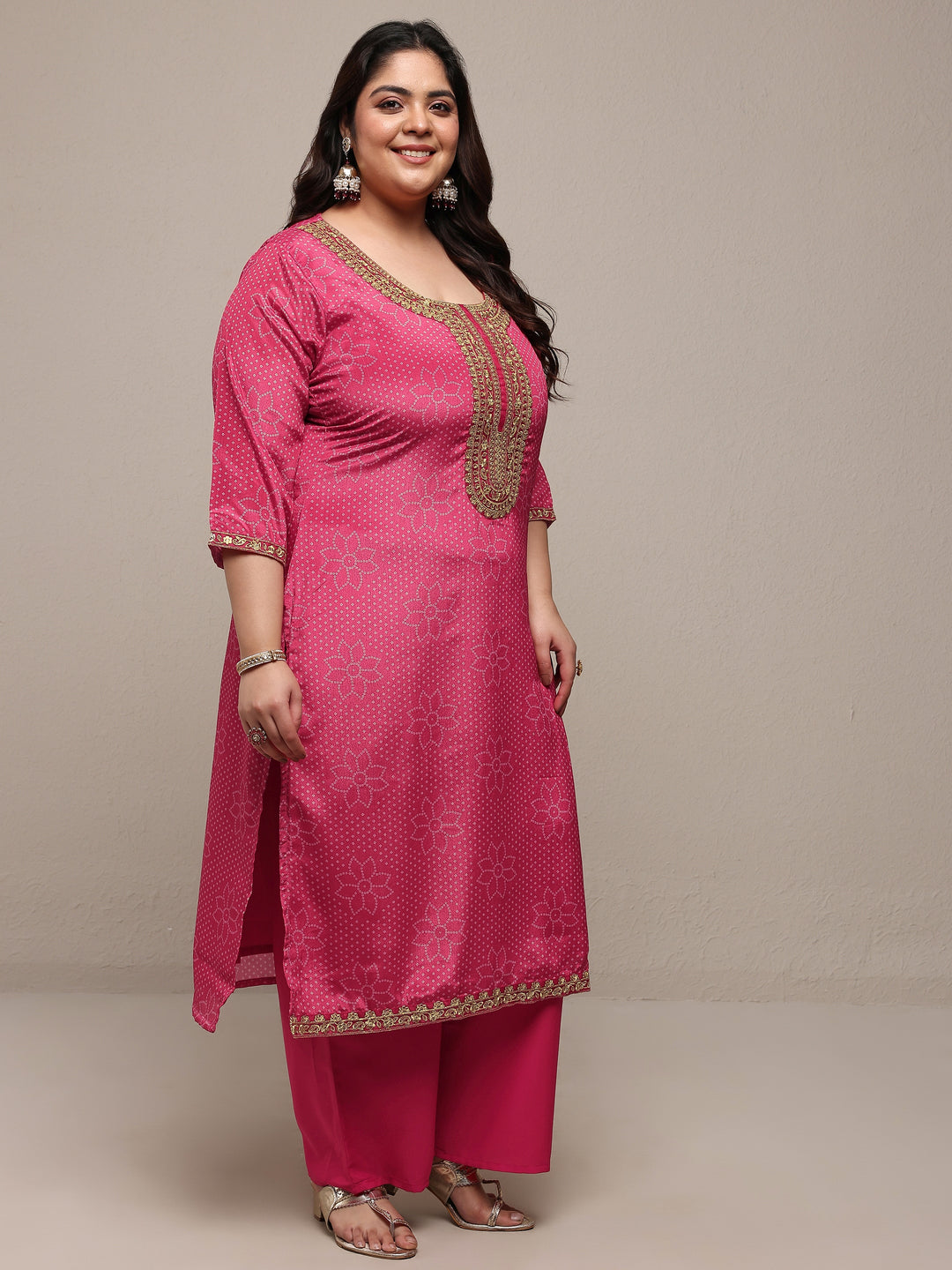  Plus Size Pink Bandhani Embroidered Silk Blend Straight Suit Set With Dupatta 