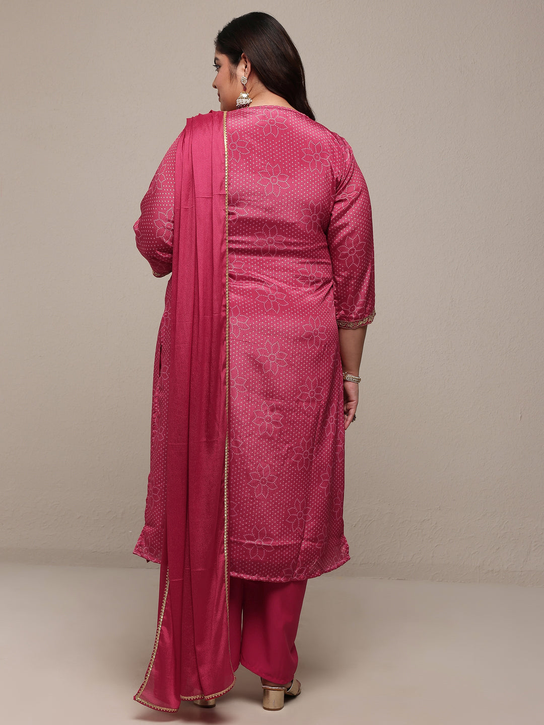  Plus Size Pink Bandhani Embroidered Silk Blend Straight Suit Set With Dupatta 