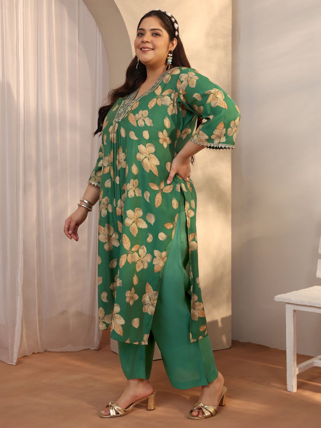 Plus Size Green Printed Silk blend Straight Suit Set With Dupatta 