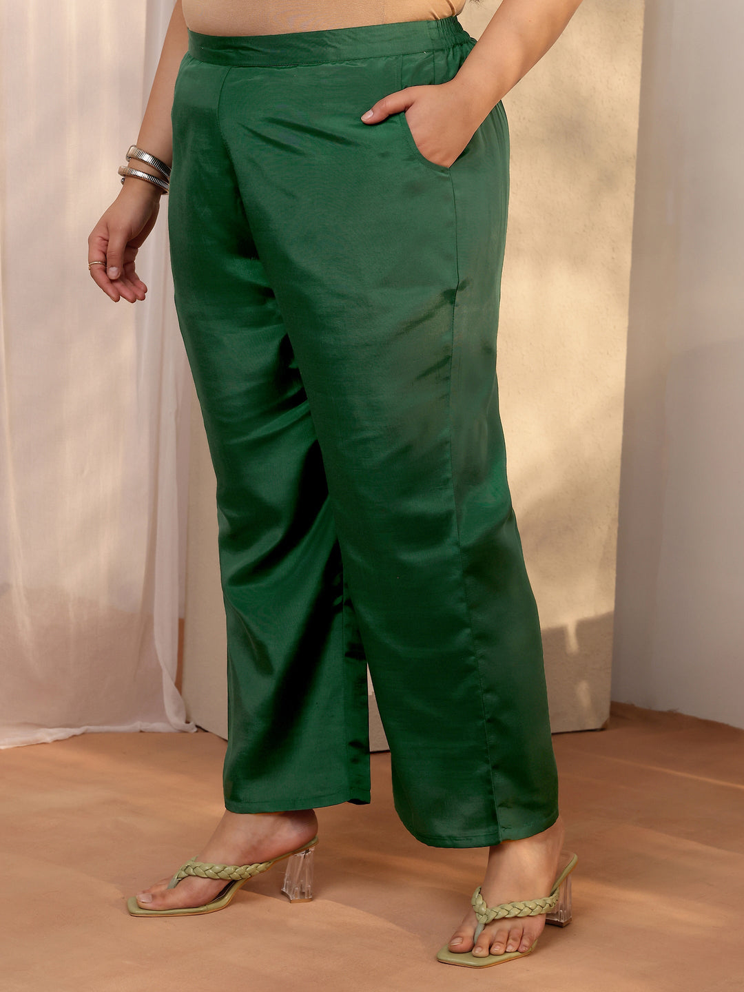  Plus Size Green Printed Linen Straight Suit Set With Dupatta 