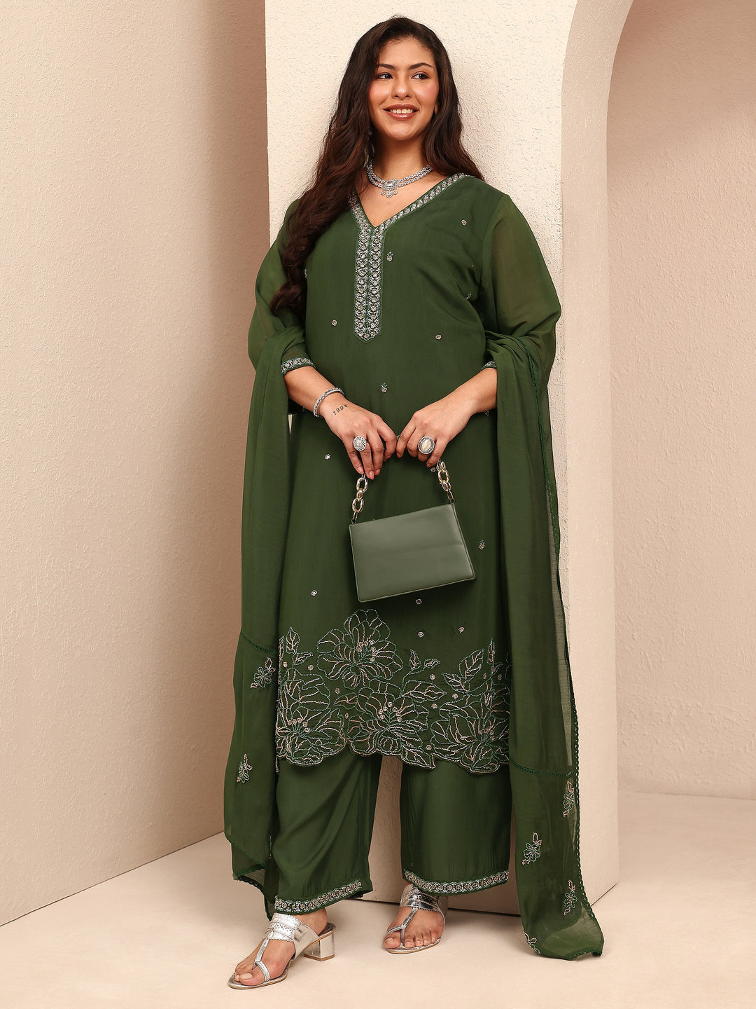  Plus Size Green Embroidered Plus Size Clothing Silk Blend Straight Suit Set With Dupatta 