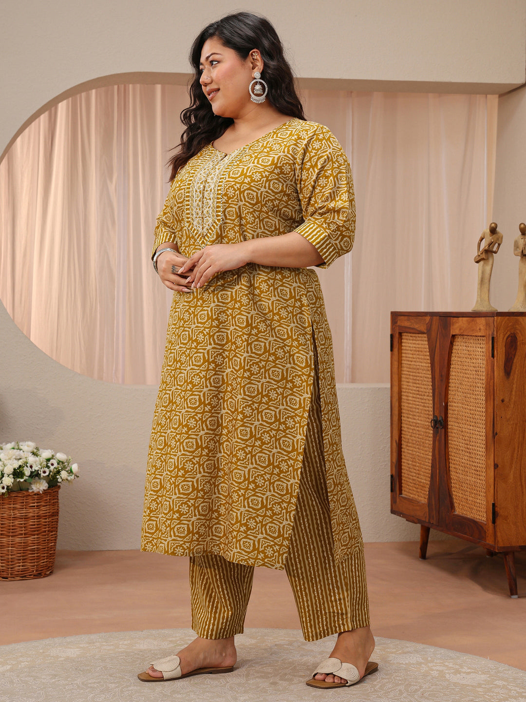  Plus Size Mustard Geometric Print Cotton Blend Straight Suit Set 