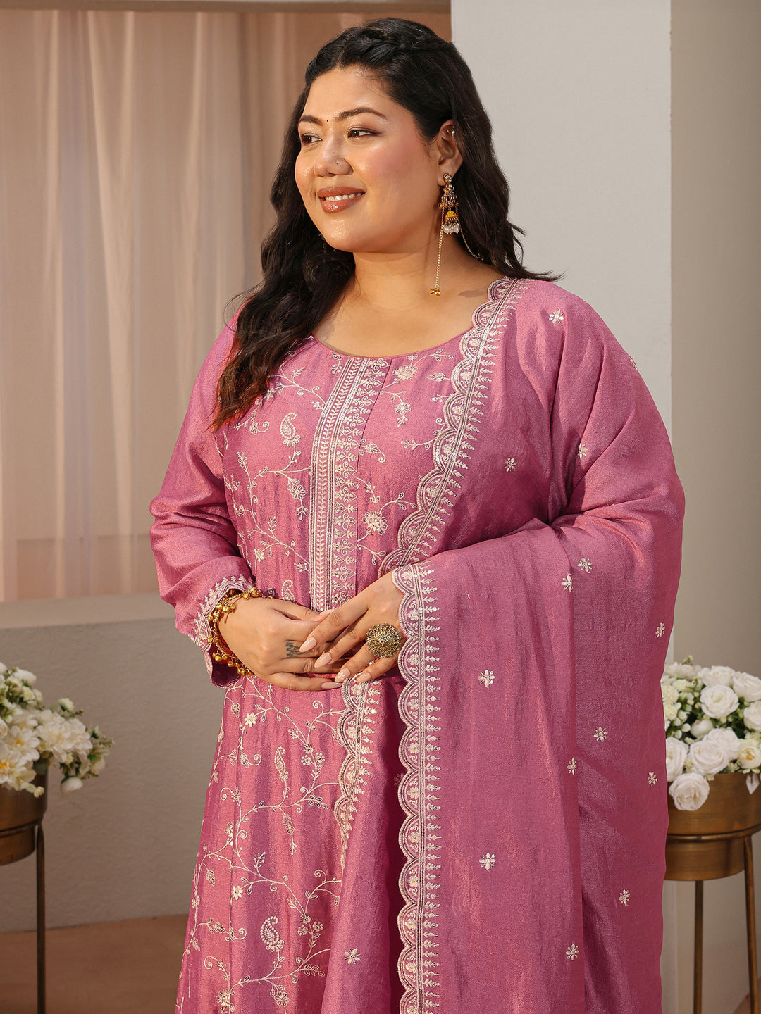  Plus Size Pink Floral Embroidered Silk Blend Straight Suit Set 