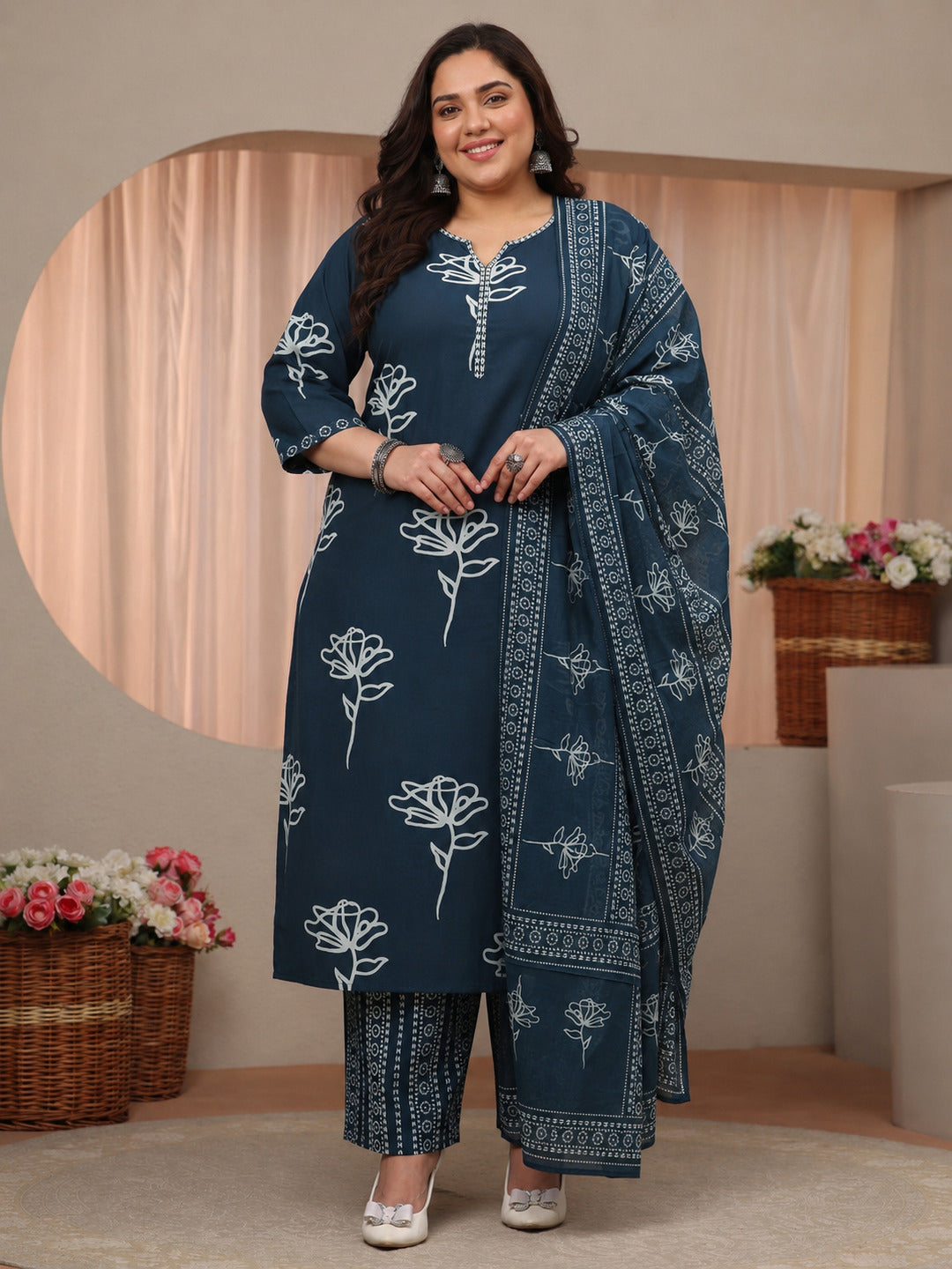  Plus Size Blue Floral Printed Cotton Straight Suit Set 