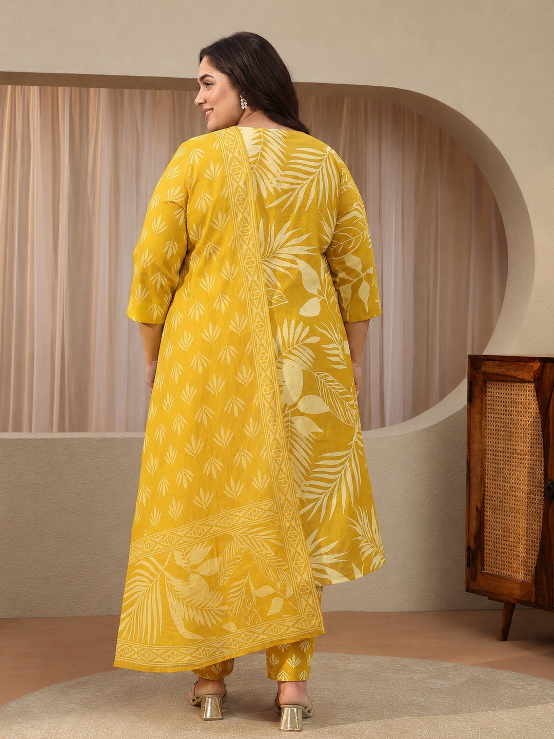  Plus Size Mustard Floral Printed Cotton Blend Straight Suit Set 