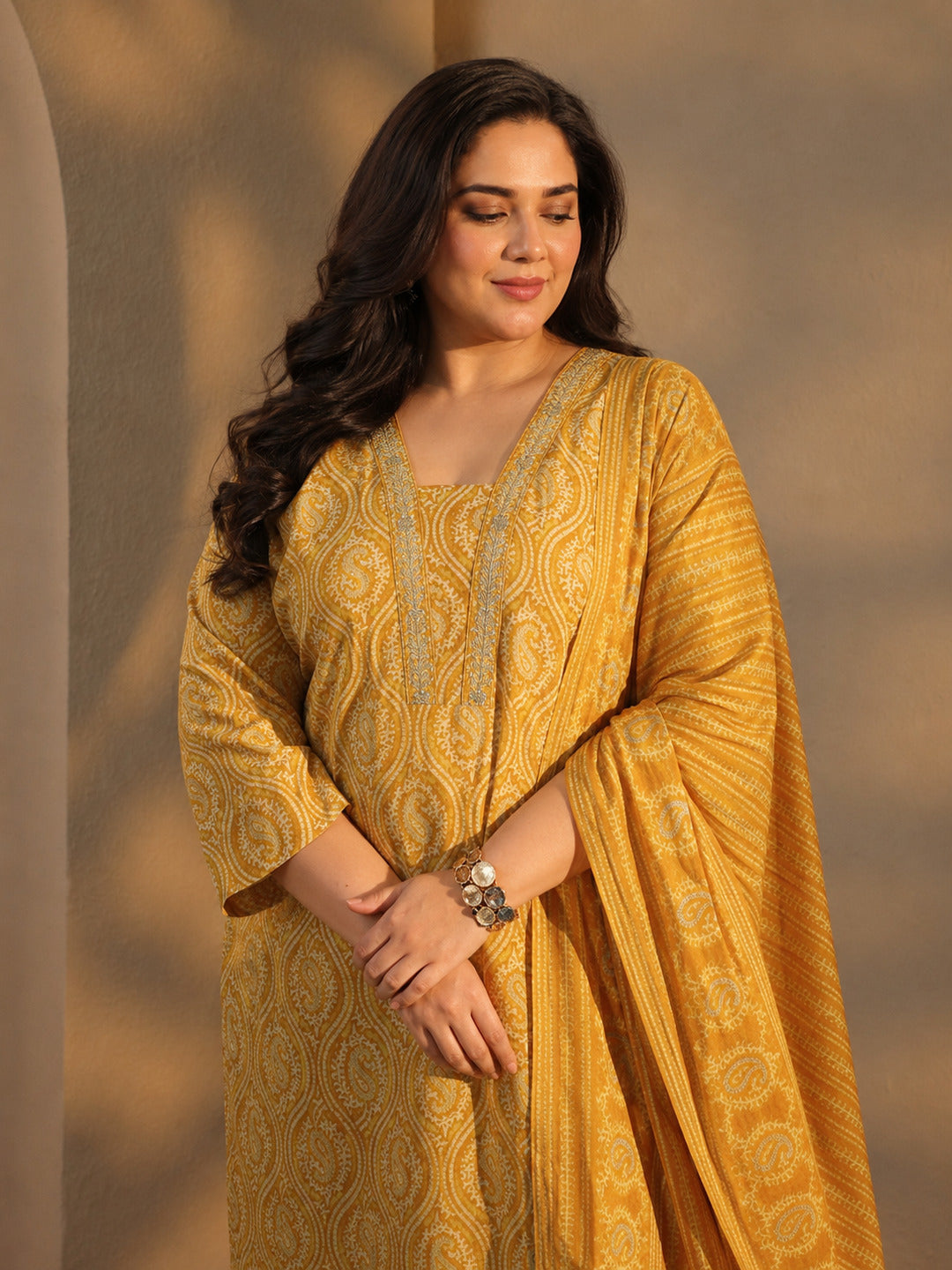  Plus Size Yellow Paisley Printed Cotton Straight Suit Set 