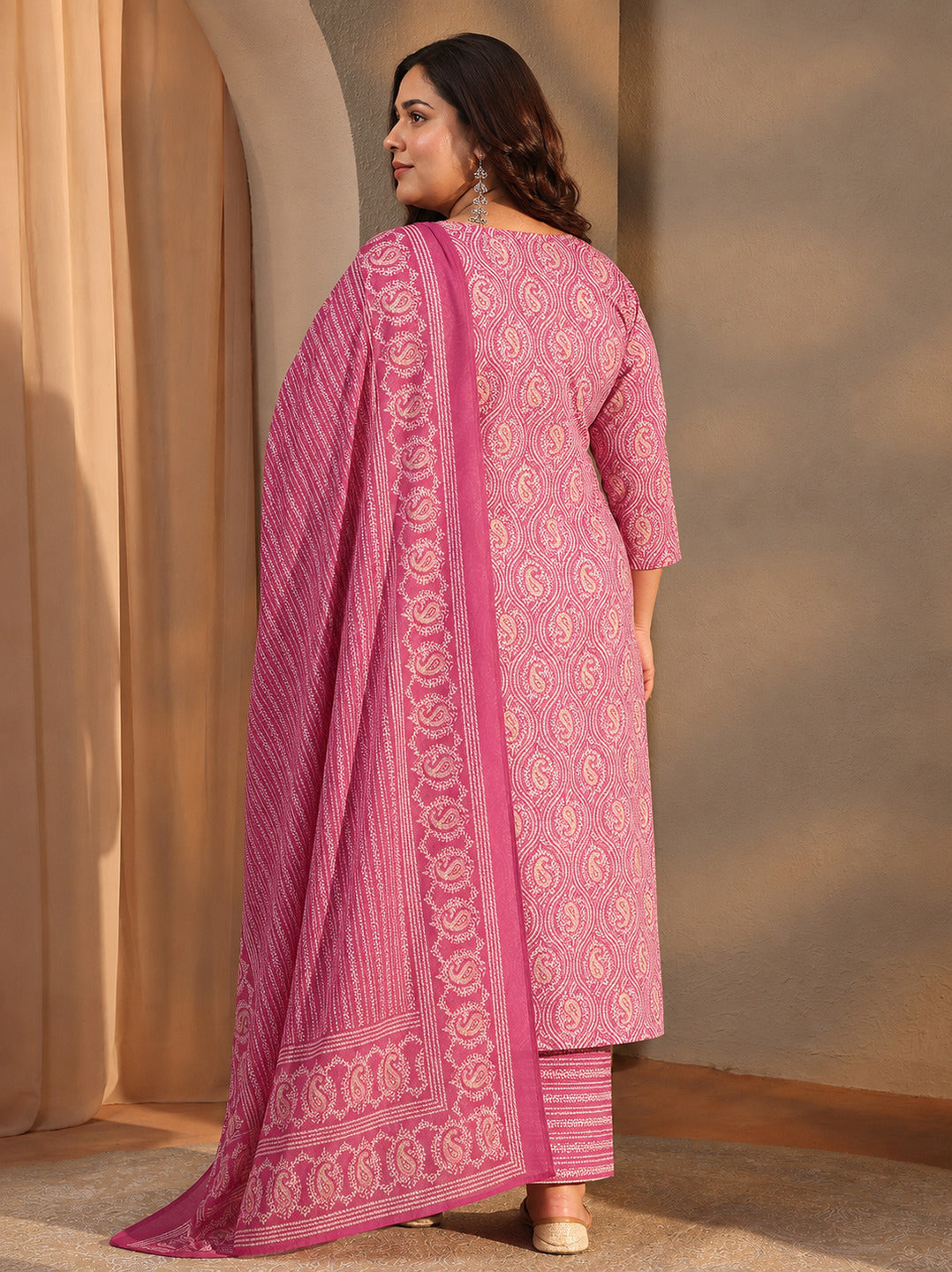  Plus Size Pink Paisley Printed Cotton Straight Suit Set 