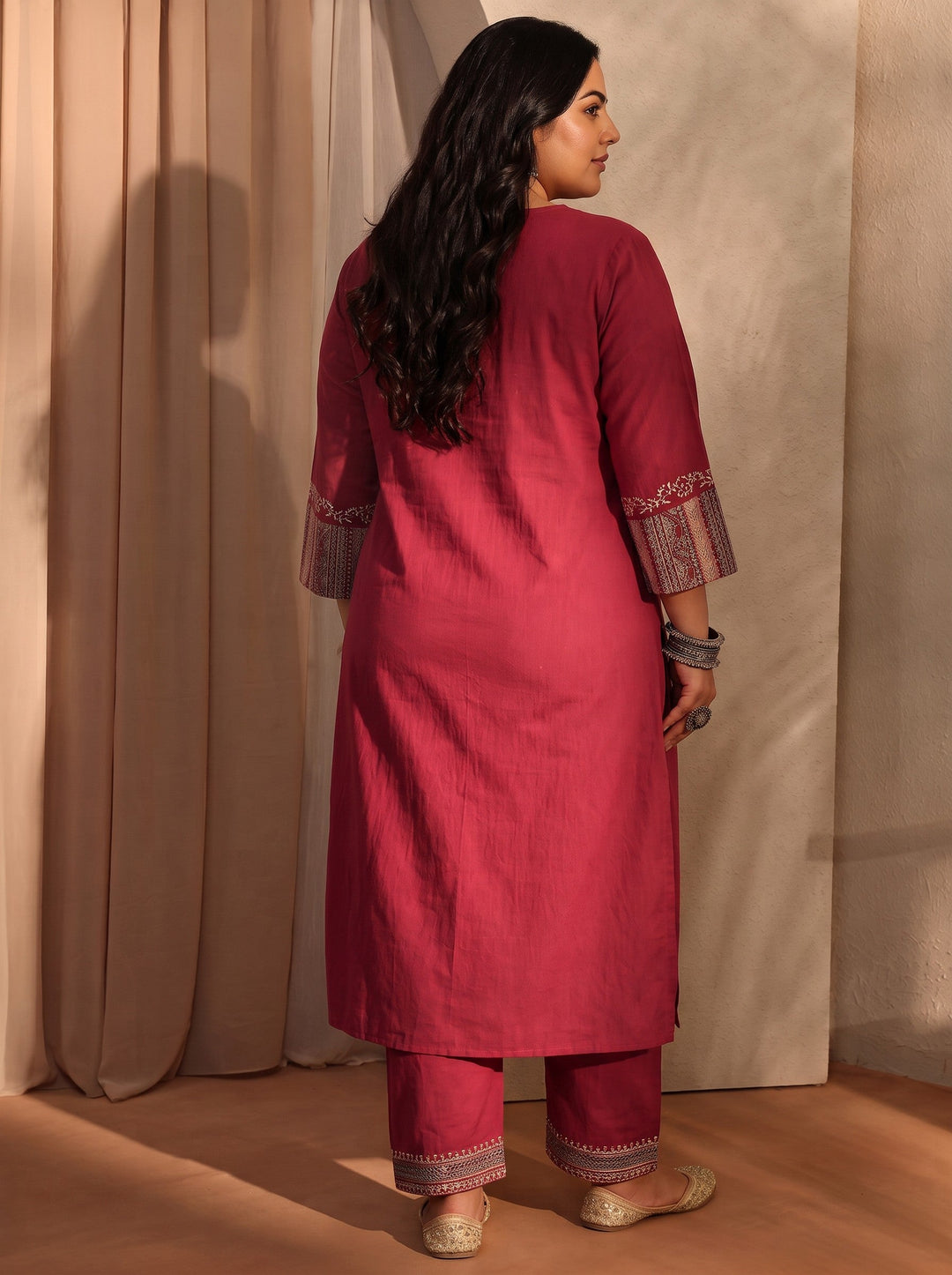 Plus Size Red Ethnic Motifs Embroidered Cotton Blend Straight Kurta Set 