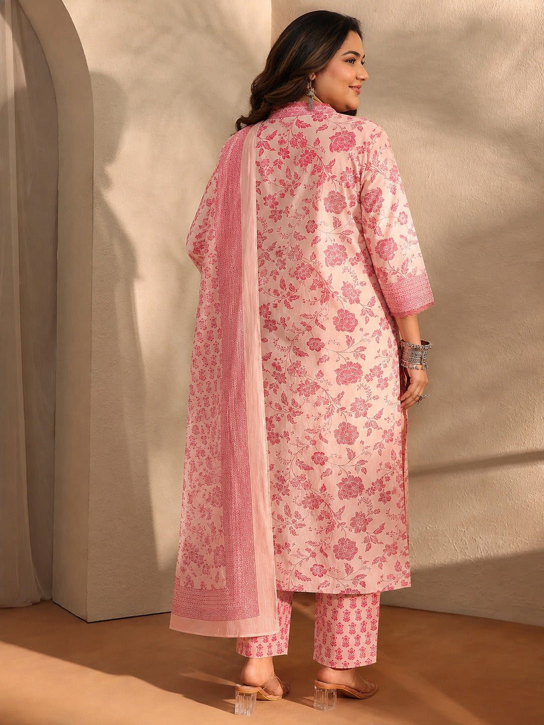  Plus Size Peach Floral Printed Cotton Blend Straight Suit Set With Dupatta 