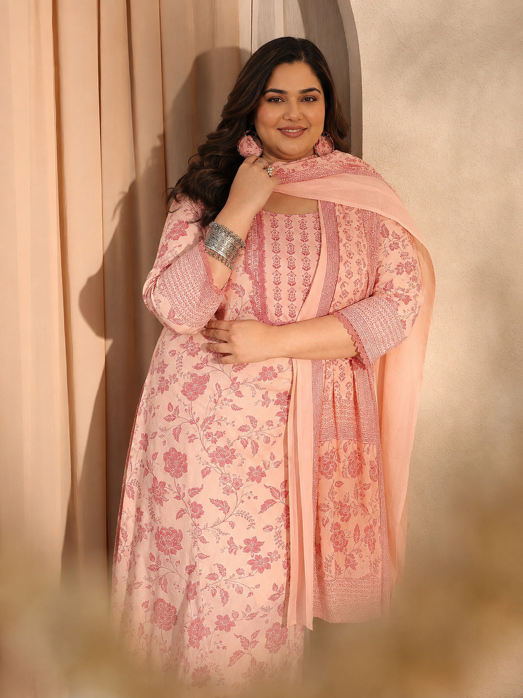  Plus Size Peach Floral Printed Cotton Blend Straight Suit Set With Dupatta 