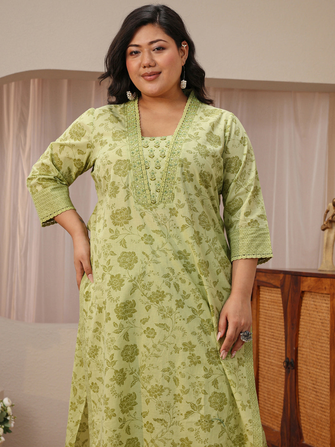  Plus Size Green Floral Printed Cotton Straight Suit Set 
