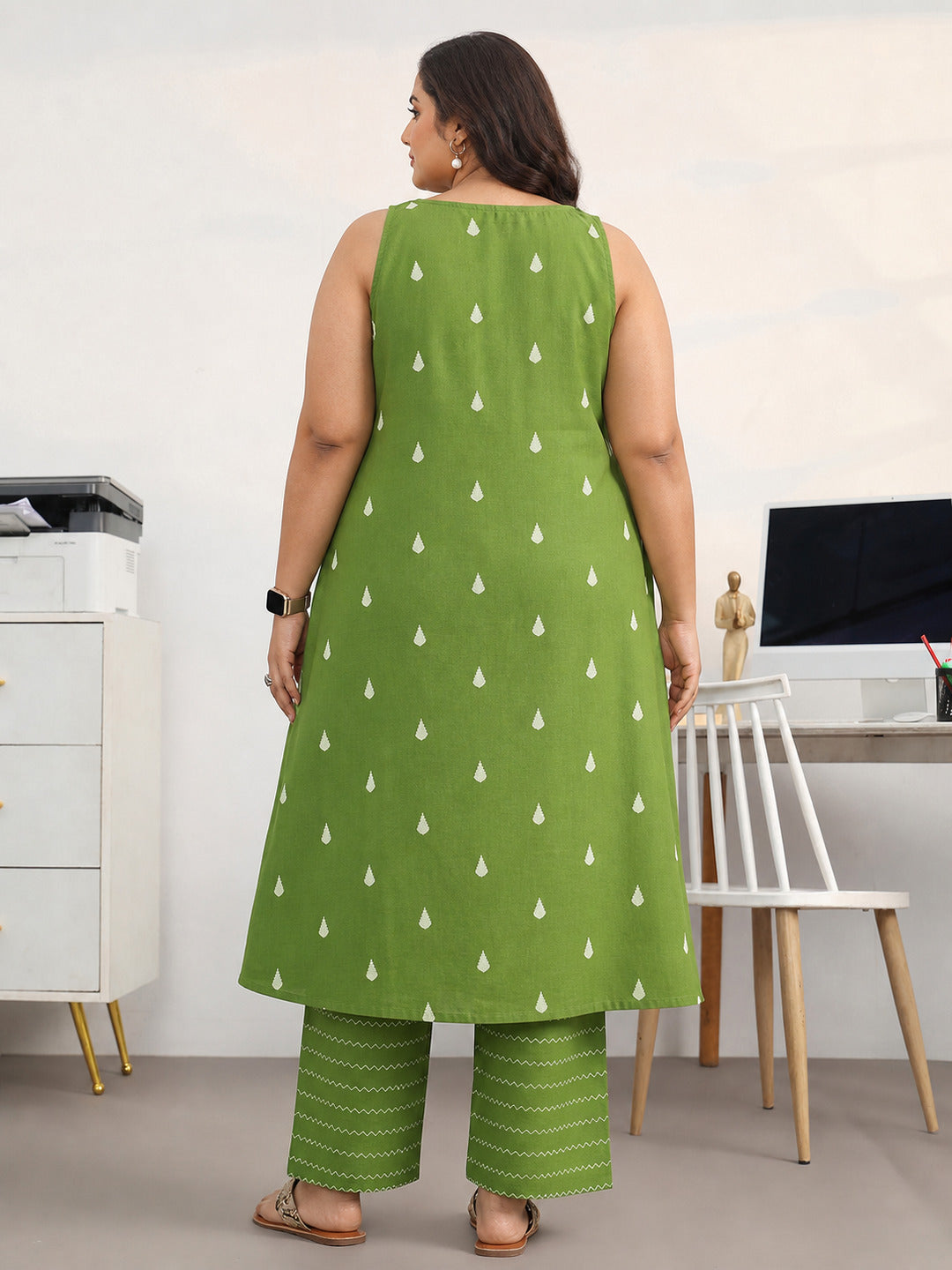  Plus Size Green Floral Woven Design Cotton Blend A-Line Kurta Set 