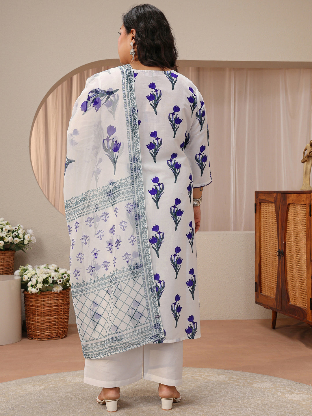  Plus Size White Floral Printed Cotton Blend Straight Suit Set 