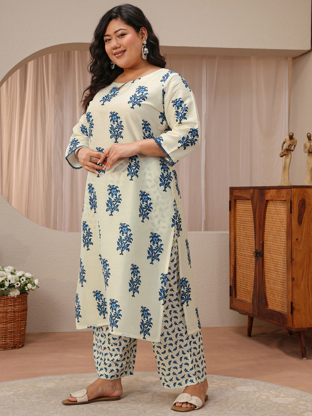  Plus Size Ivory Floral Printed Cotton Blend Straight Suit Set 