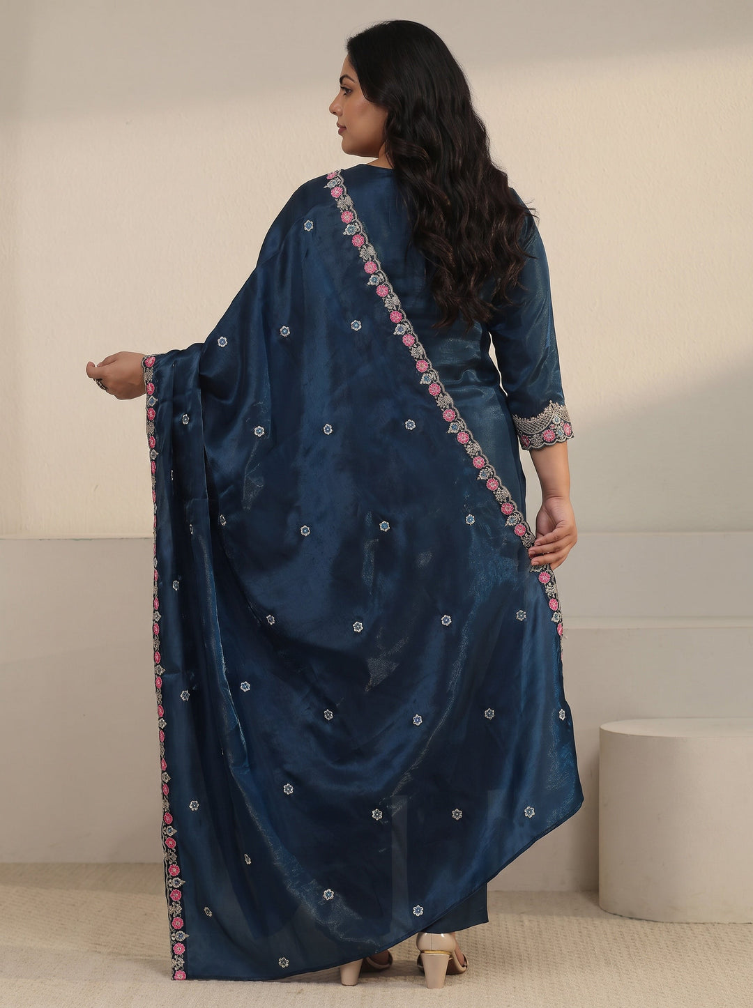  Plus Size Teal Blue Floral Embroidered Tissue Straight Suit Set 