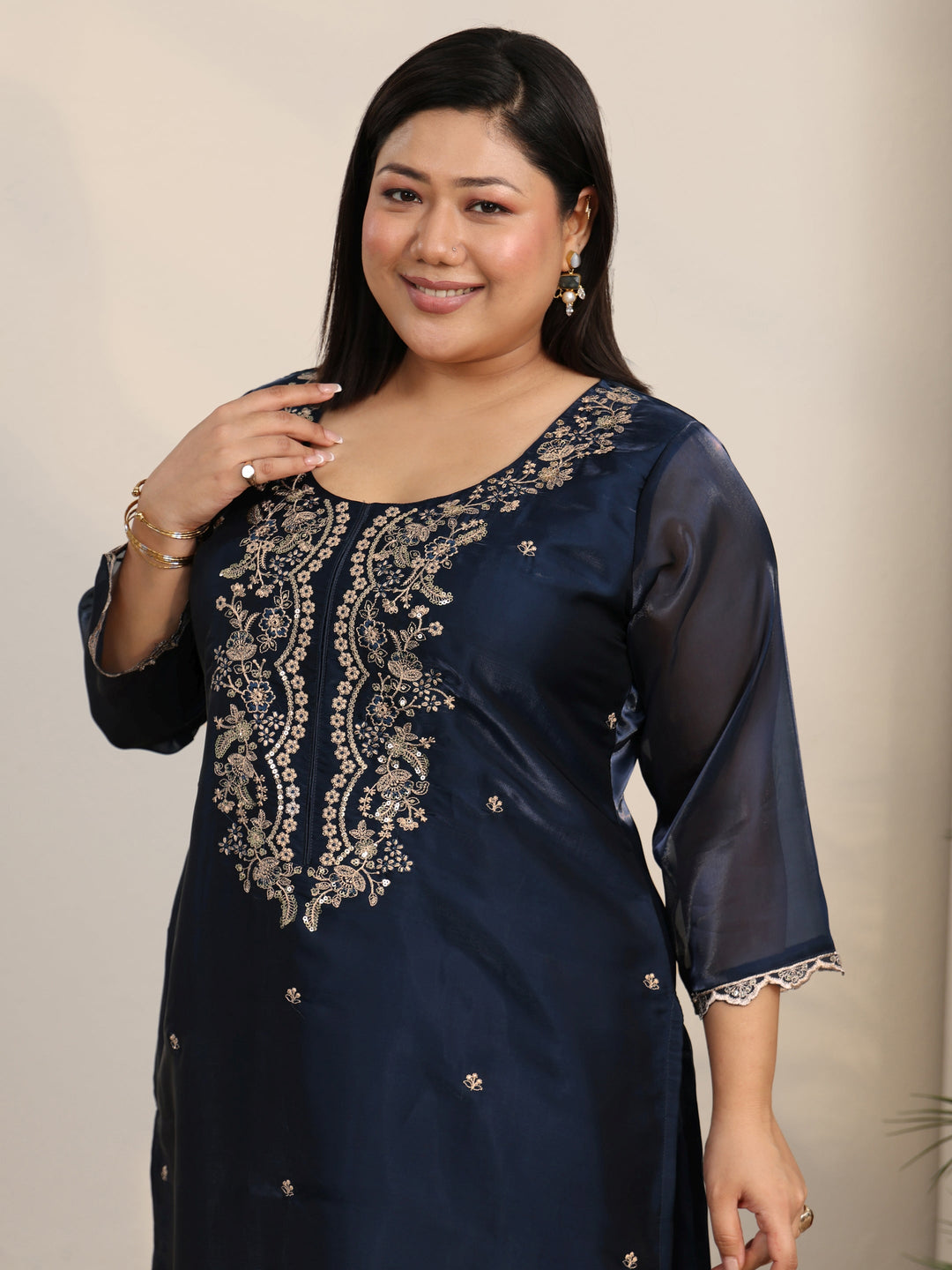  Plus Size Blue Floral Embroidered Tissue Straight Suit Set 