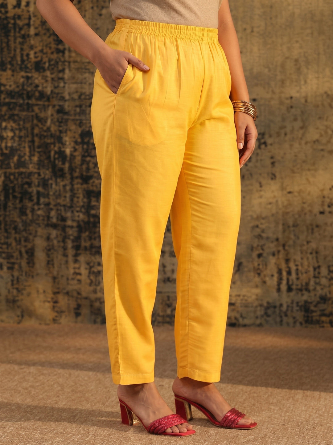  Plus Size Mustard Floral Printed Muslin Straight Suit Set 