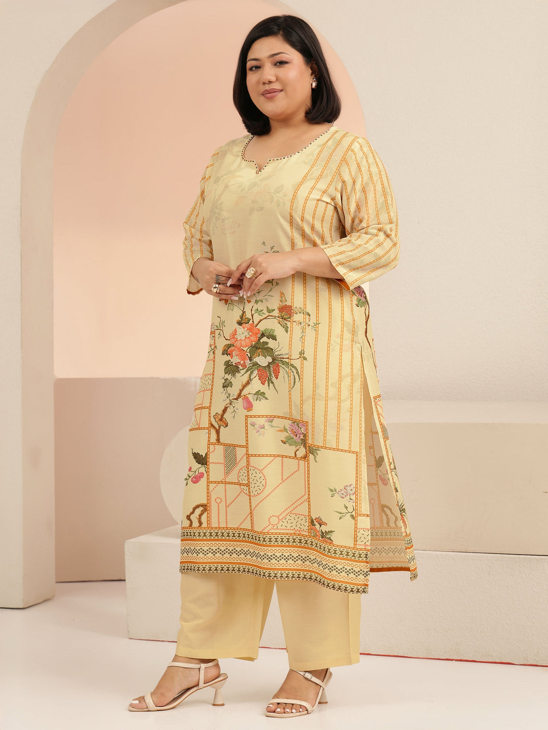  Plus Size Beige Floral Print Muslin Straight Suit Set 