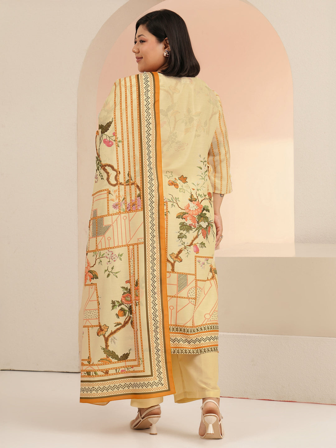  Plus Size Beige Floral Print Muslin Straight Suit Set 