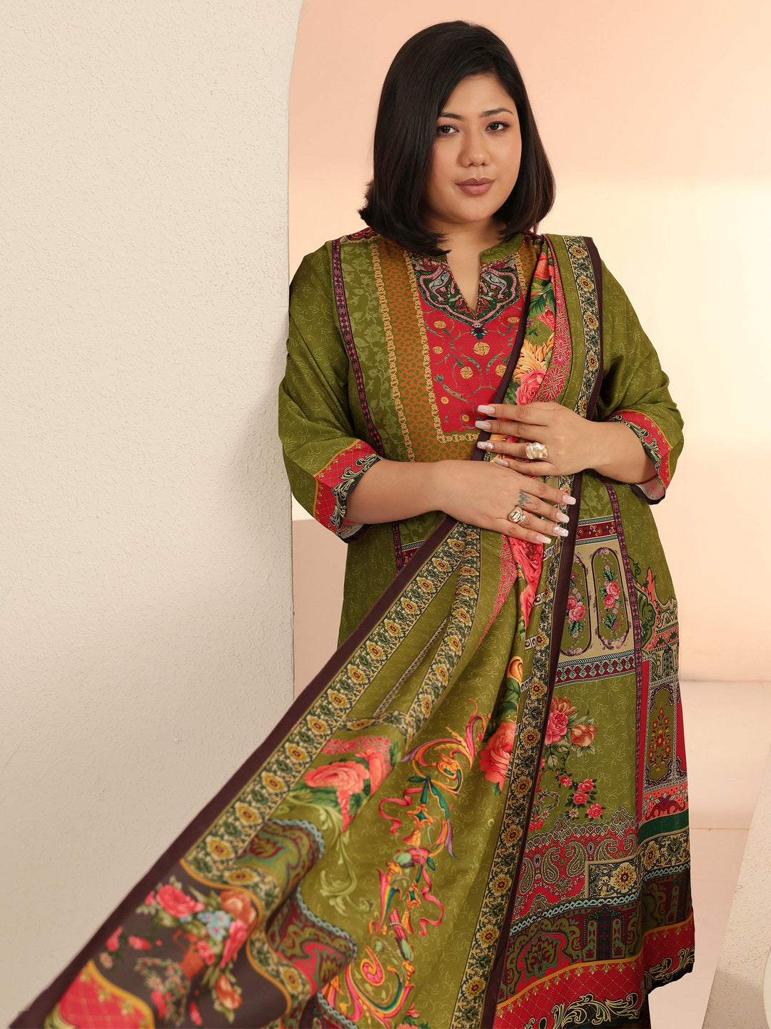  Plus Size Green Floral Printed Muslin Straight Suit Set 