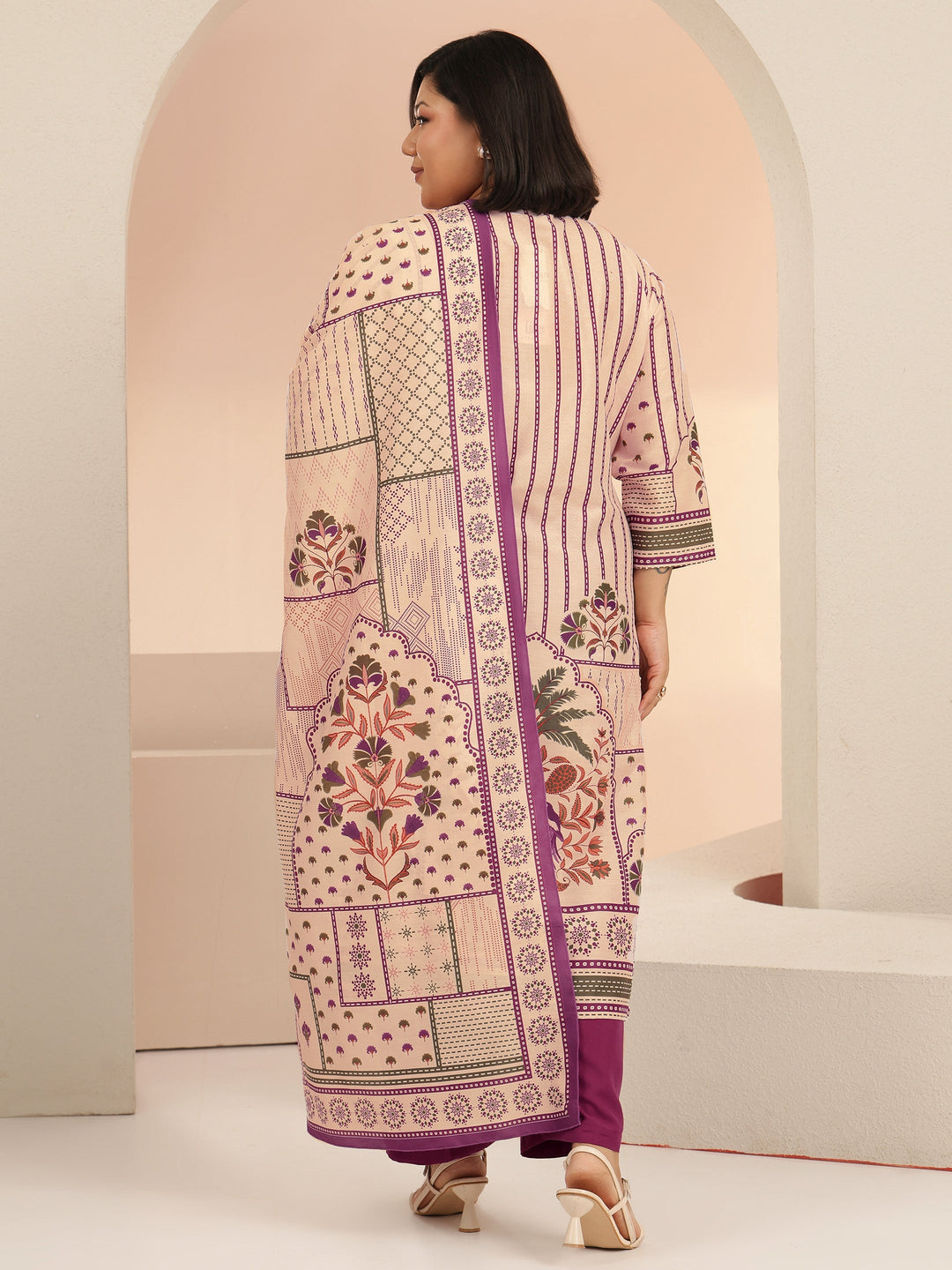  Plus Size Beige Mughal Floral Printed Muslin Straight Suit Set 