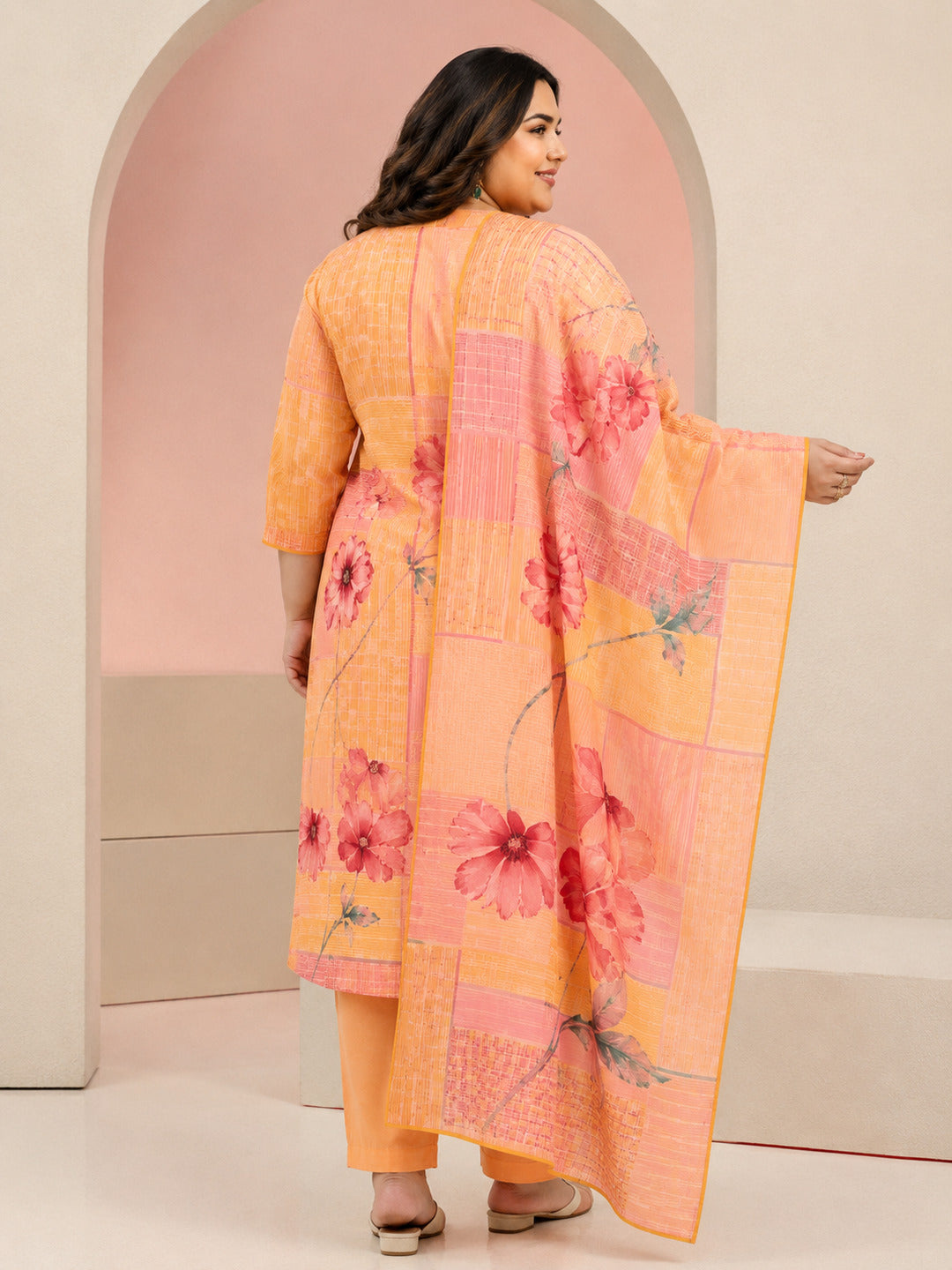  Plus Size Peach Floral Printed Muslin Straight Suit Set 