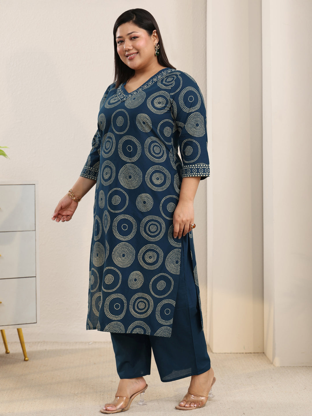  Plus Size Teal Blue Circular Print Cotton Straight Suit Set 