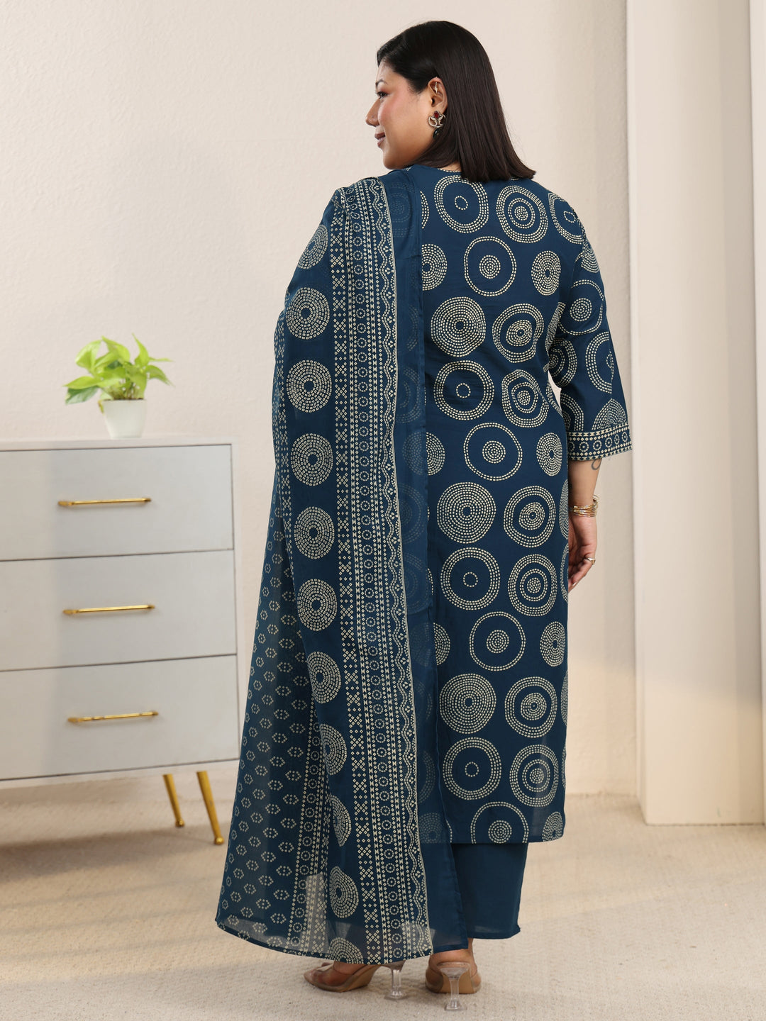  Plus Size Teal Blue Circular Print Cotton Straight Suit Set 