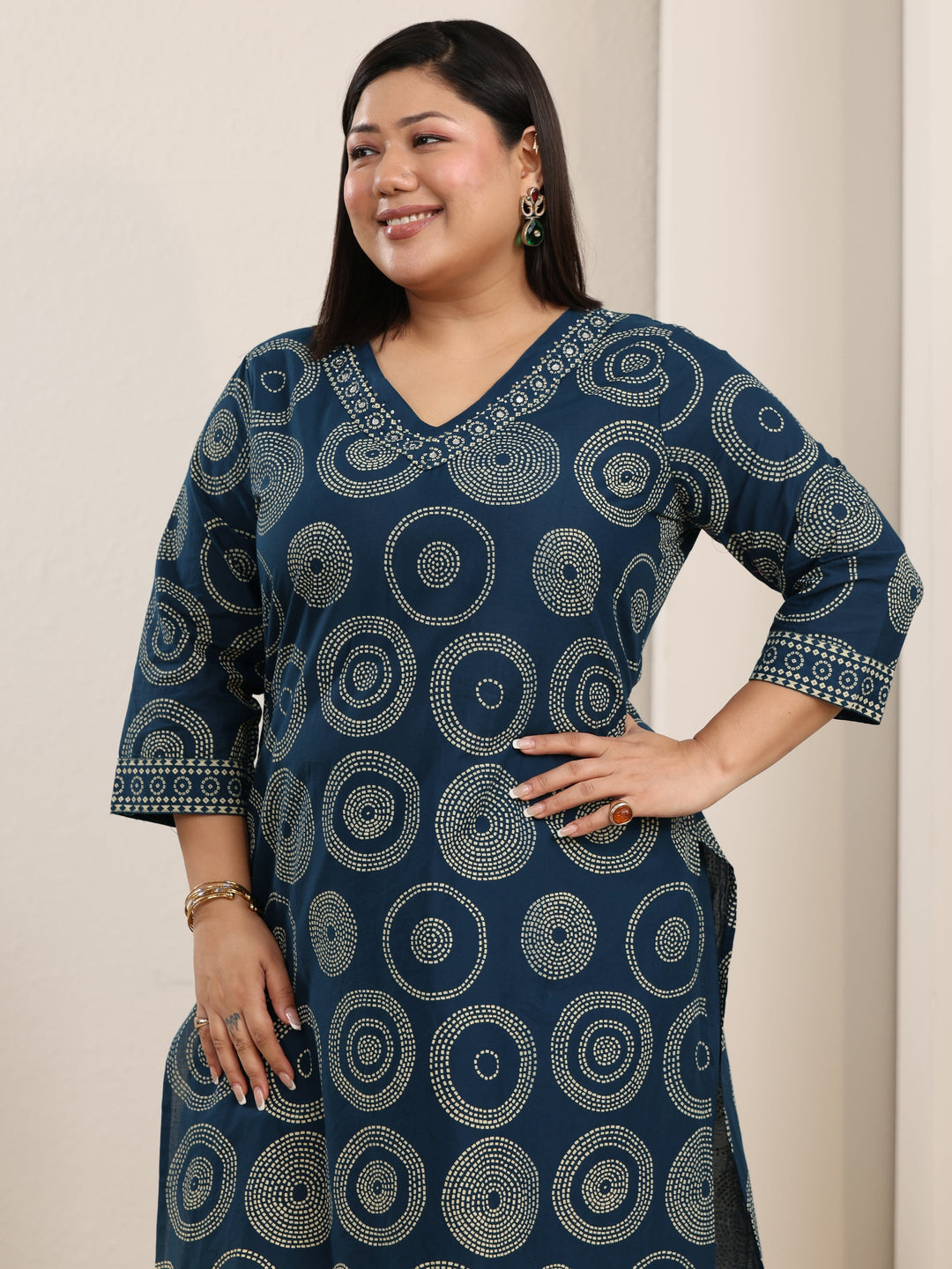  Plus Size Teal Blue Circular Print Cotton Straight Suit Set 