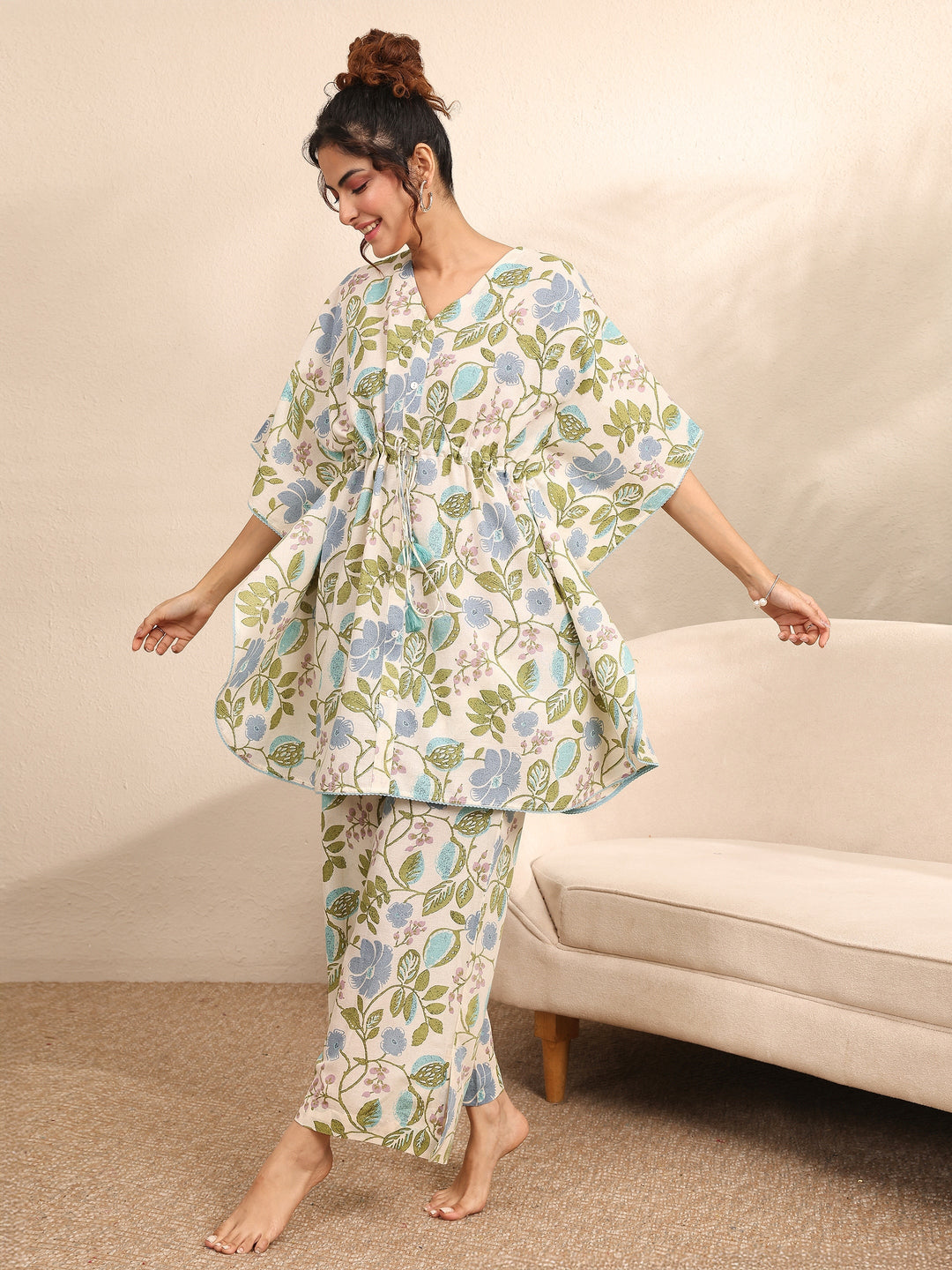  Off White Printed Cotton Night Suit 