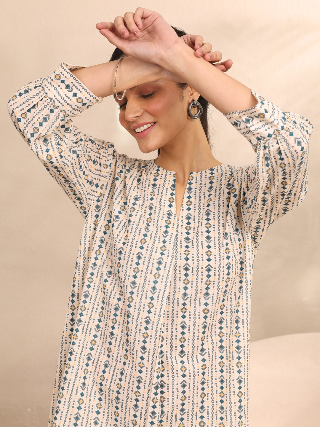  Off White Printed Cotton Night Suit 